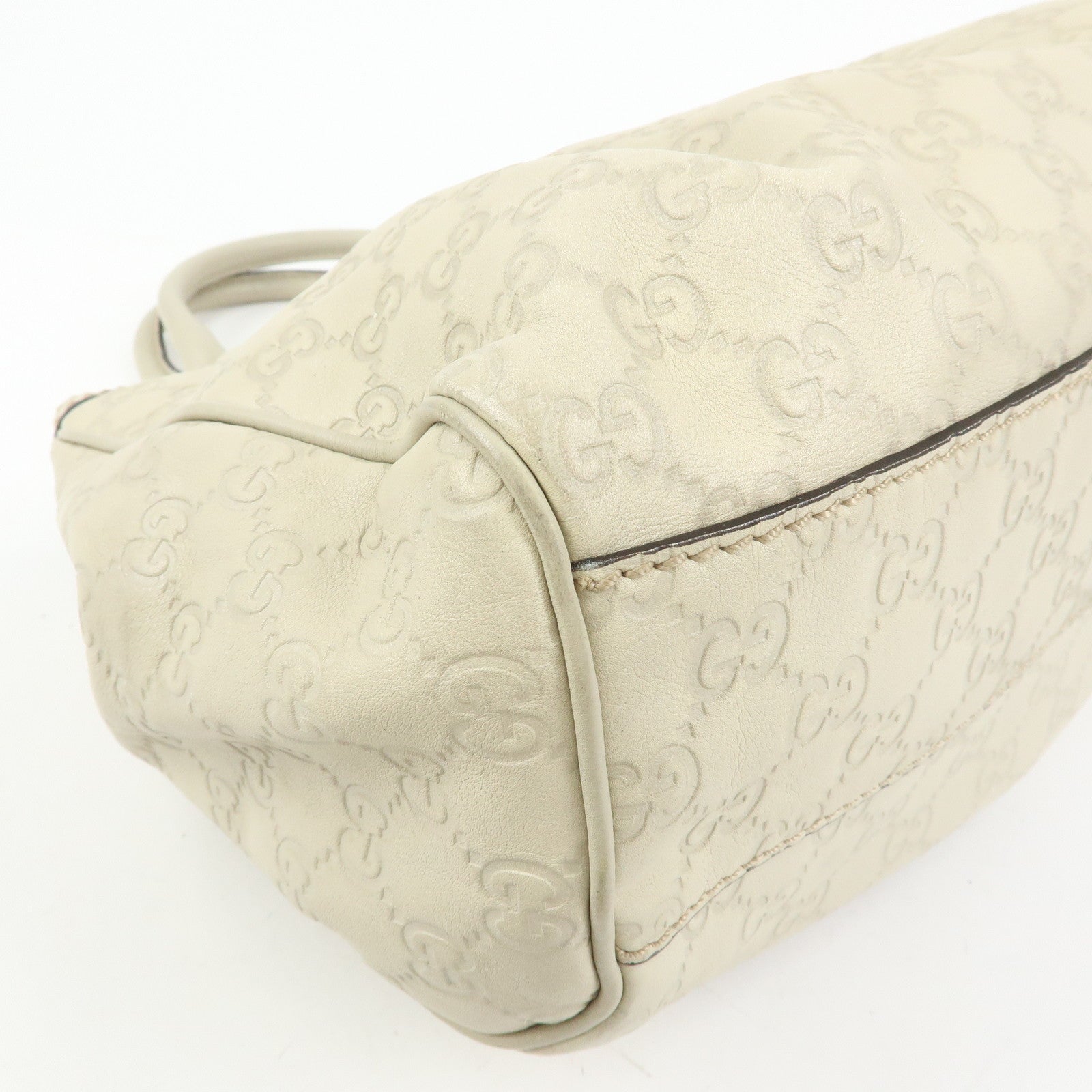 GUCCI Sukey Interlocking G Guccissima Leather Hand Bag Ivory 211944