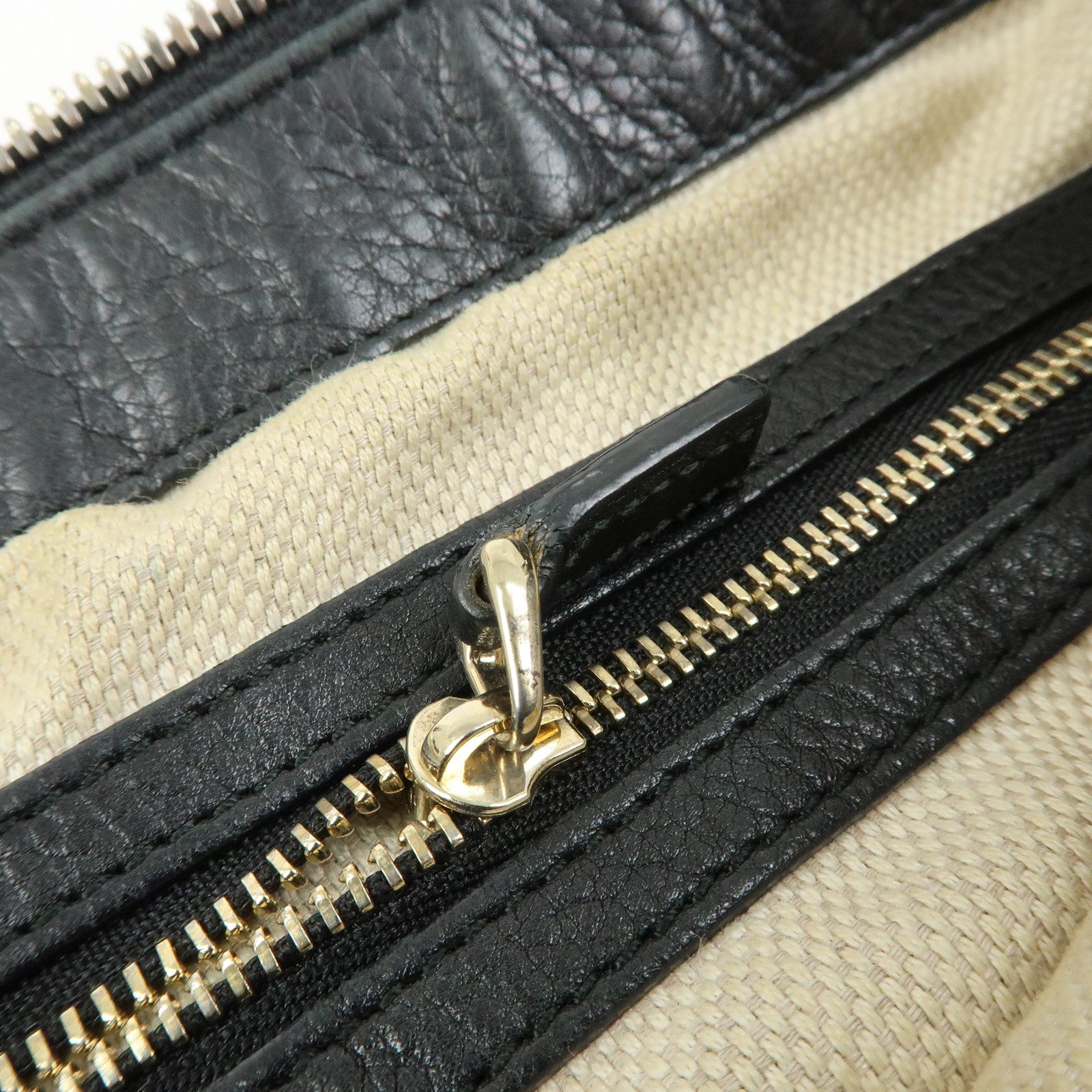 GUCCI SOHO Interlocking G Leather Shoulder Bag Tassel Black 308361