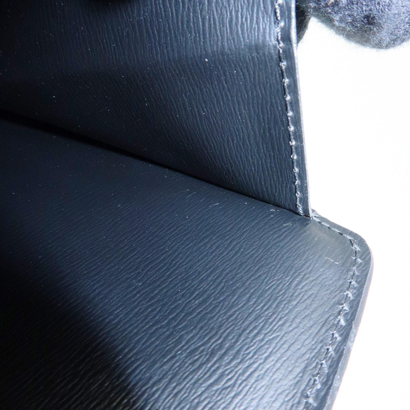 Louis Vuitton Epi Capuchin Shoulder Crossbody Bag Noir Black M52342