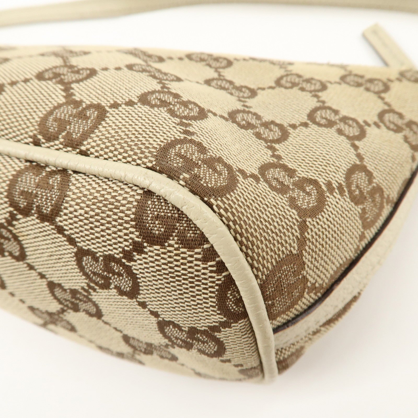 GUCCI Boat Bag GG Canvas Leather Bag Hand Bag Pouch Beige Ivory 07198 Used