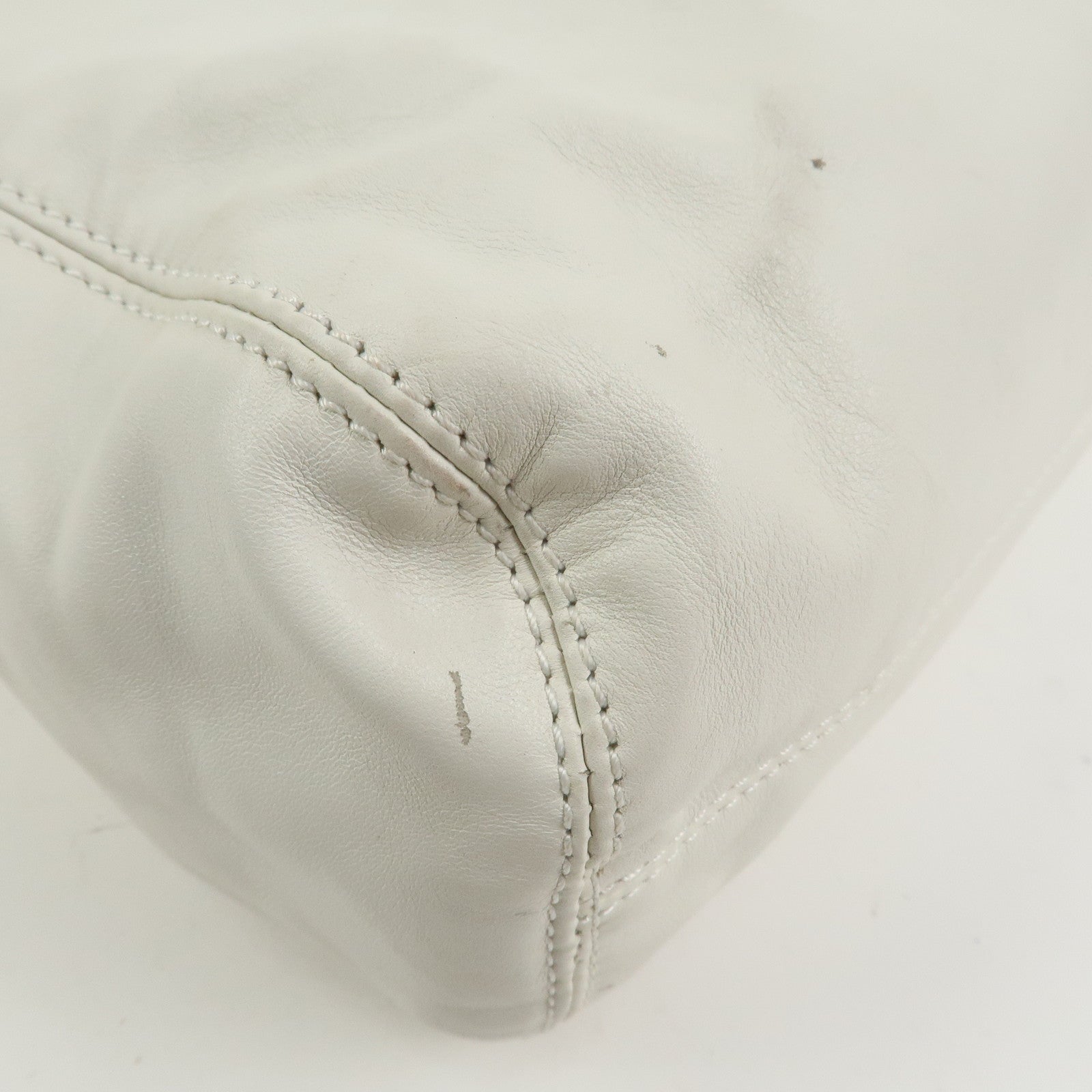 CHANEL Lamb skin Plastic Shoulder Bag Hand Bag White Black