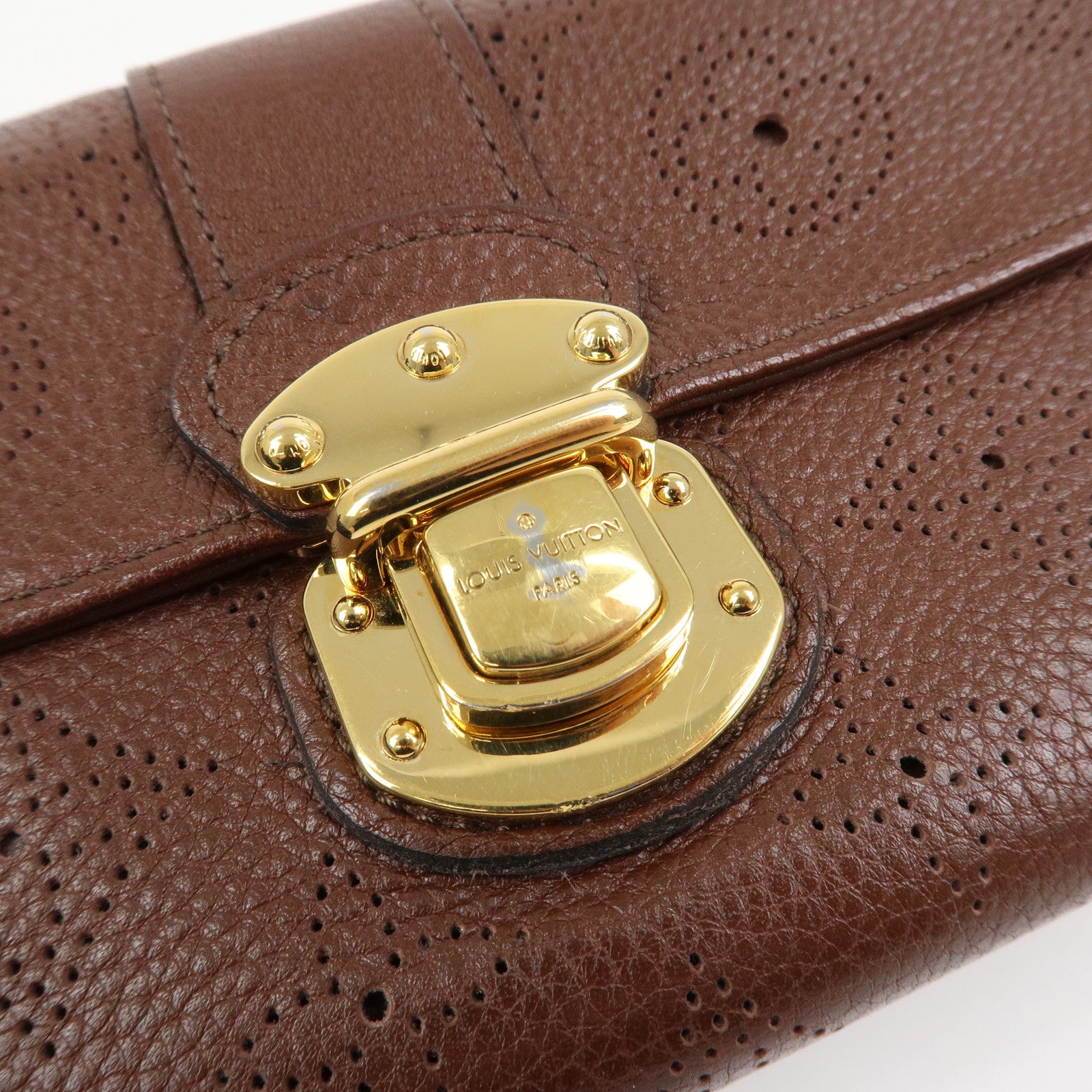 Louis Vuitton Monogram Mahina Portefeuilles Amelia Long Wallet Acajou M58125