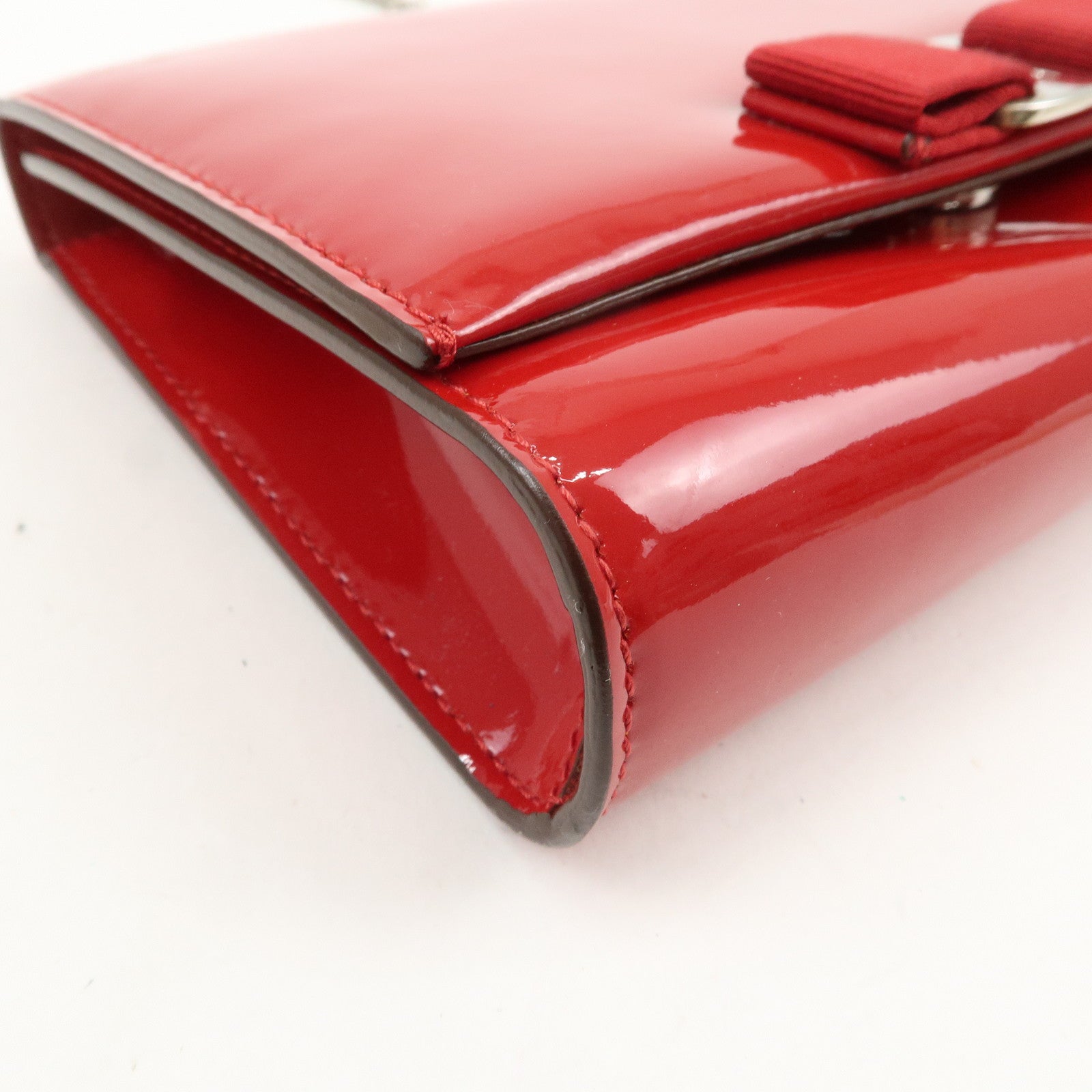 Ferragamo Vara Ribbon Patent Leather Shoulder Bag Crossbody Bag Red