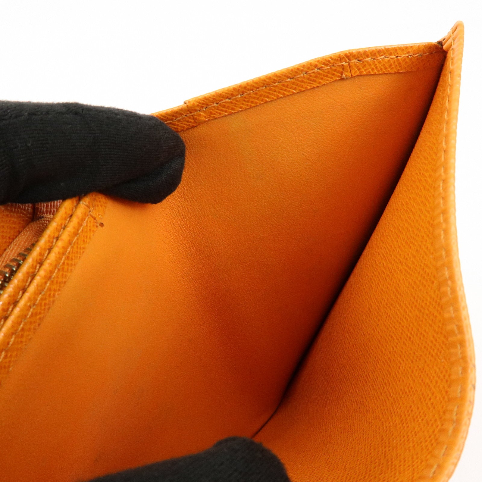 Louis Vuitton Epi Leather Porte Monnaie Billets Tresor M6350H