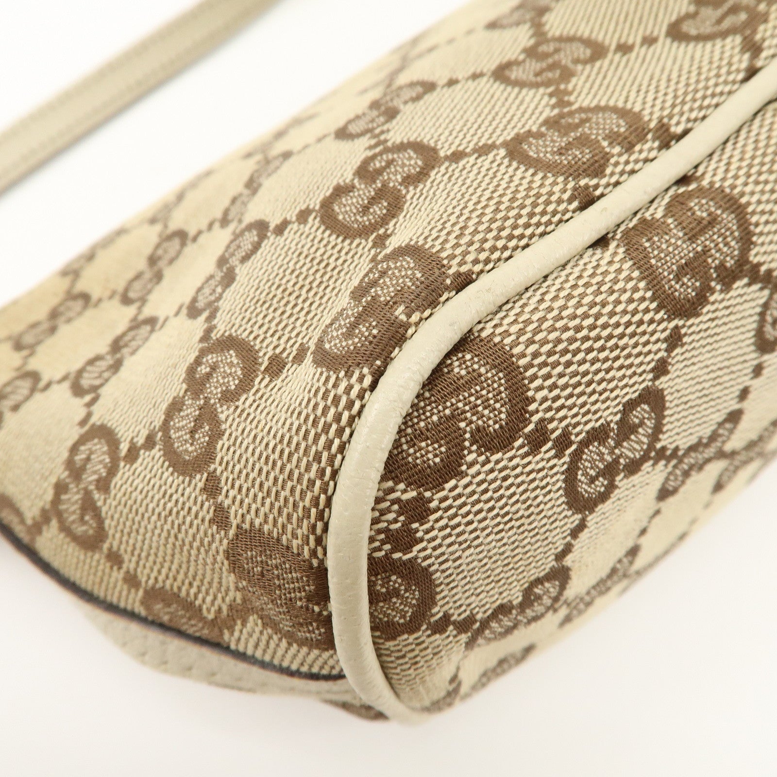 GUCCI Boat Bag GG Canvas Leather Bag Hand Bag Pouch Beige Ivory 07198 Used