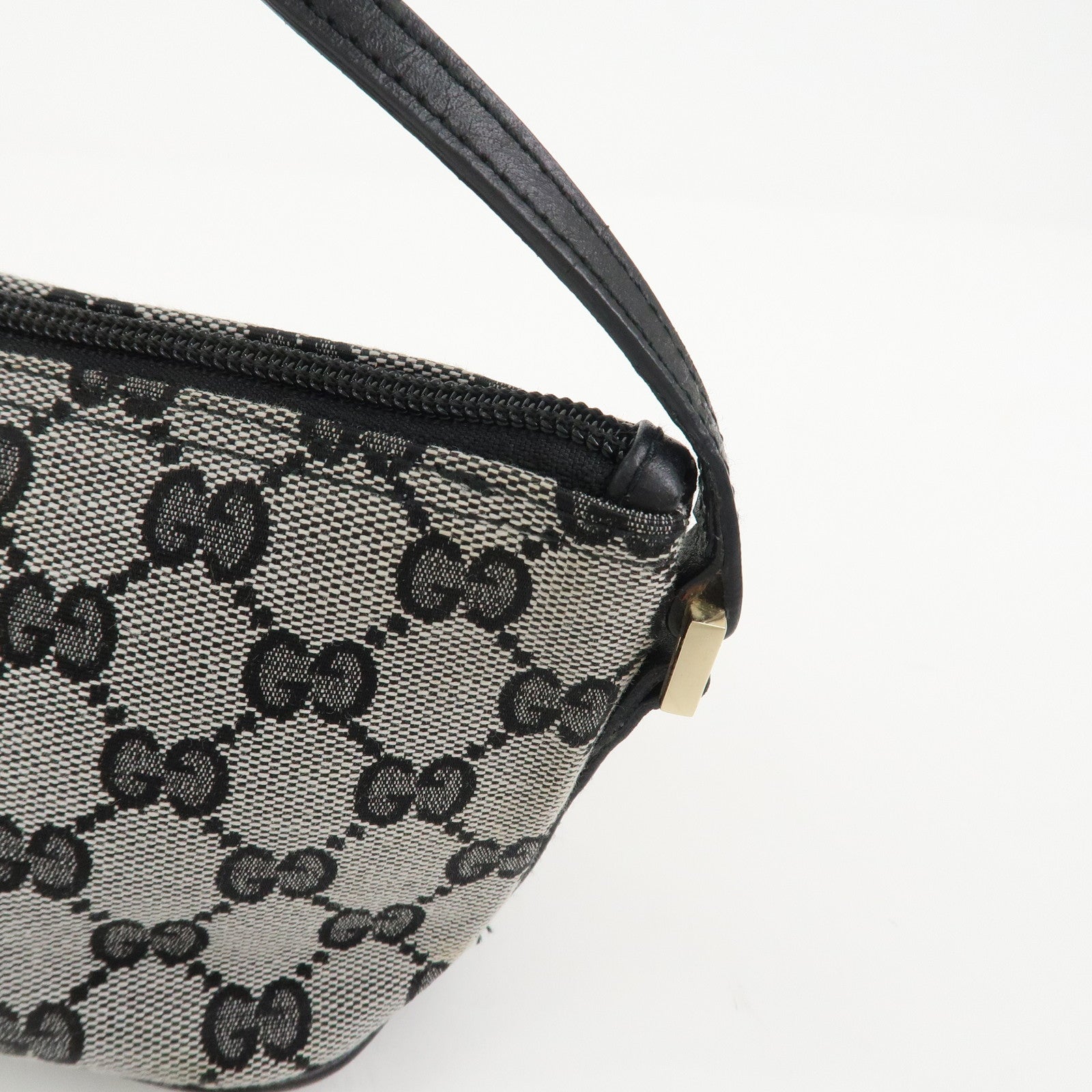 GUCCI Boat Bag GG Canvas Leather Accessory Pouch Hand Bag 039.1103