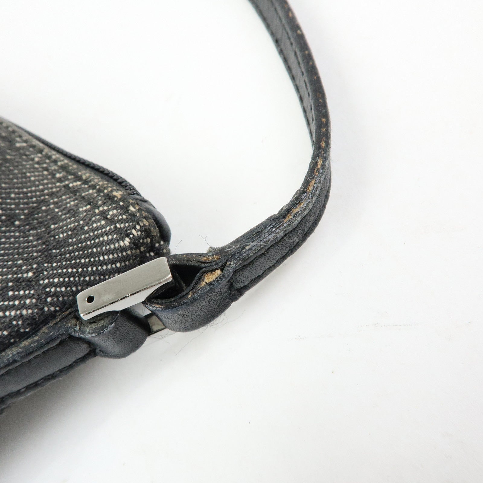 GUCCI Boat Bag GG Canvas Leather Accessory Pouch Black 07198