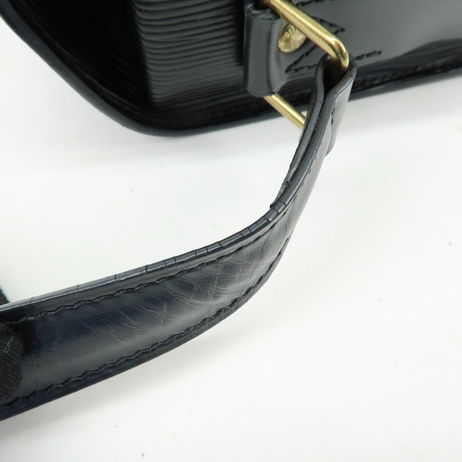 Louis Vuitton Epi Cartouchiere Shoulder Crossbody Bag Noir M52242