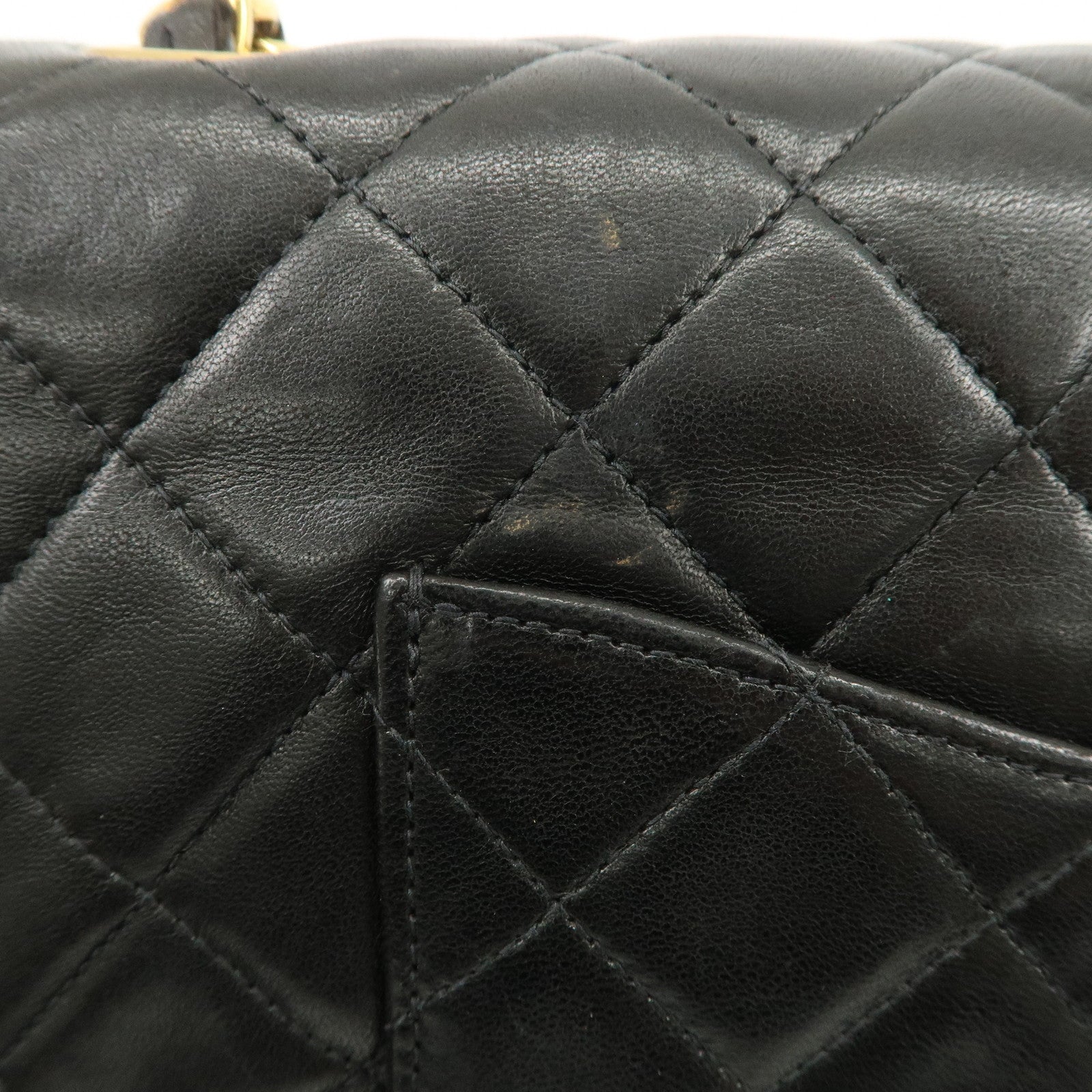 CHANEL Matelasse Lamb Skin Chain Shoulder Bag Black A01112