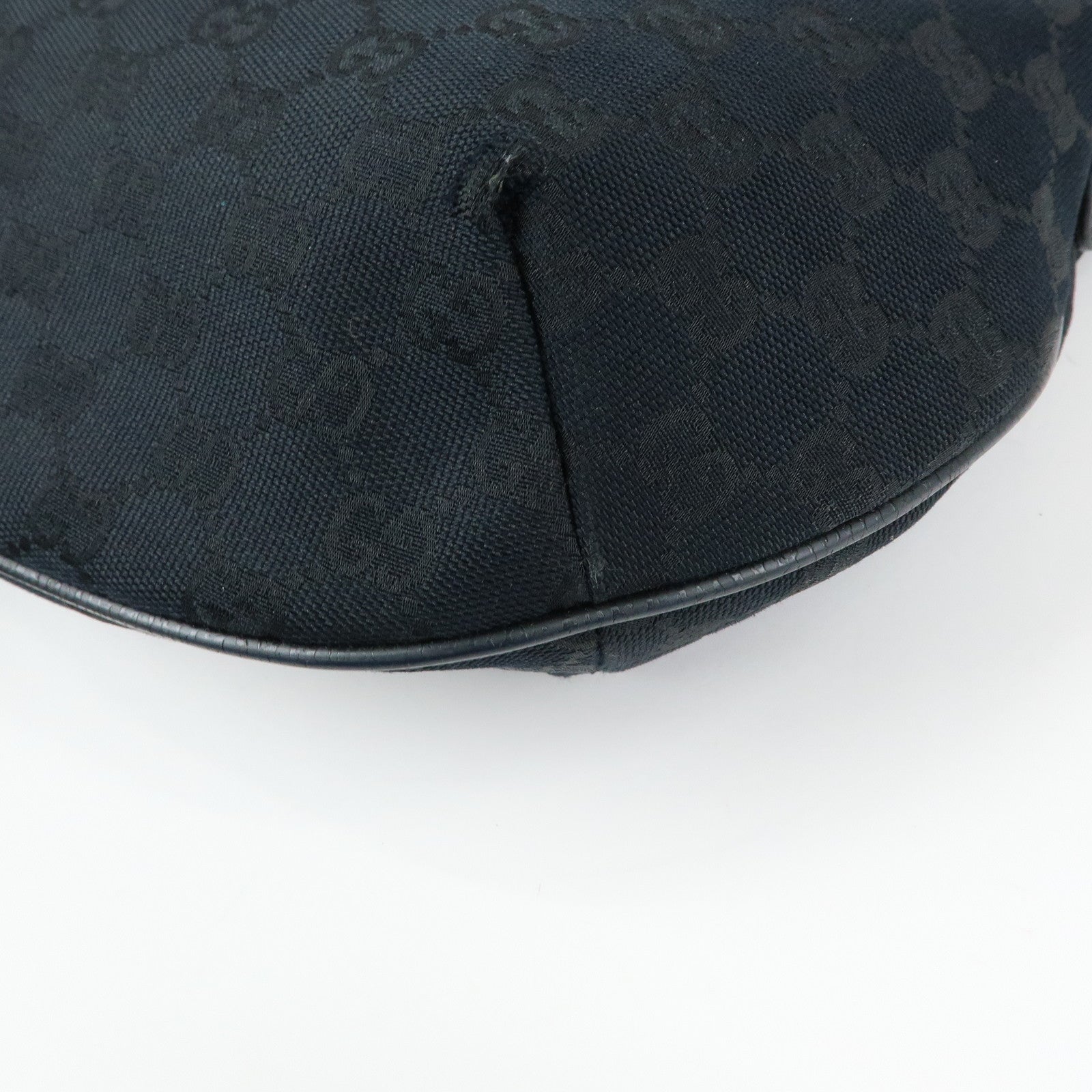 GUCCI GG Canvas Leather Shoulder Bag Crossbody Bag Black 181092