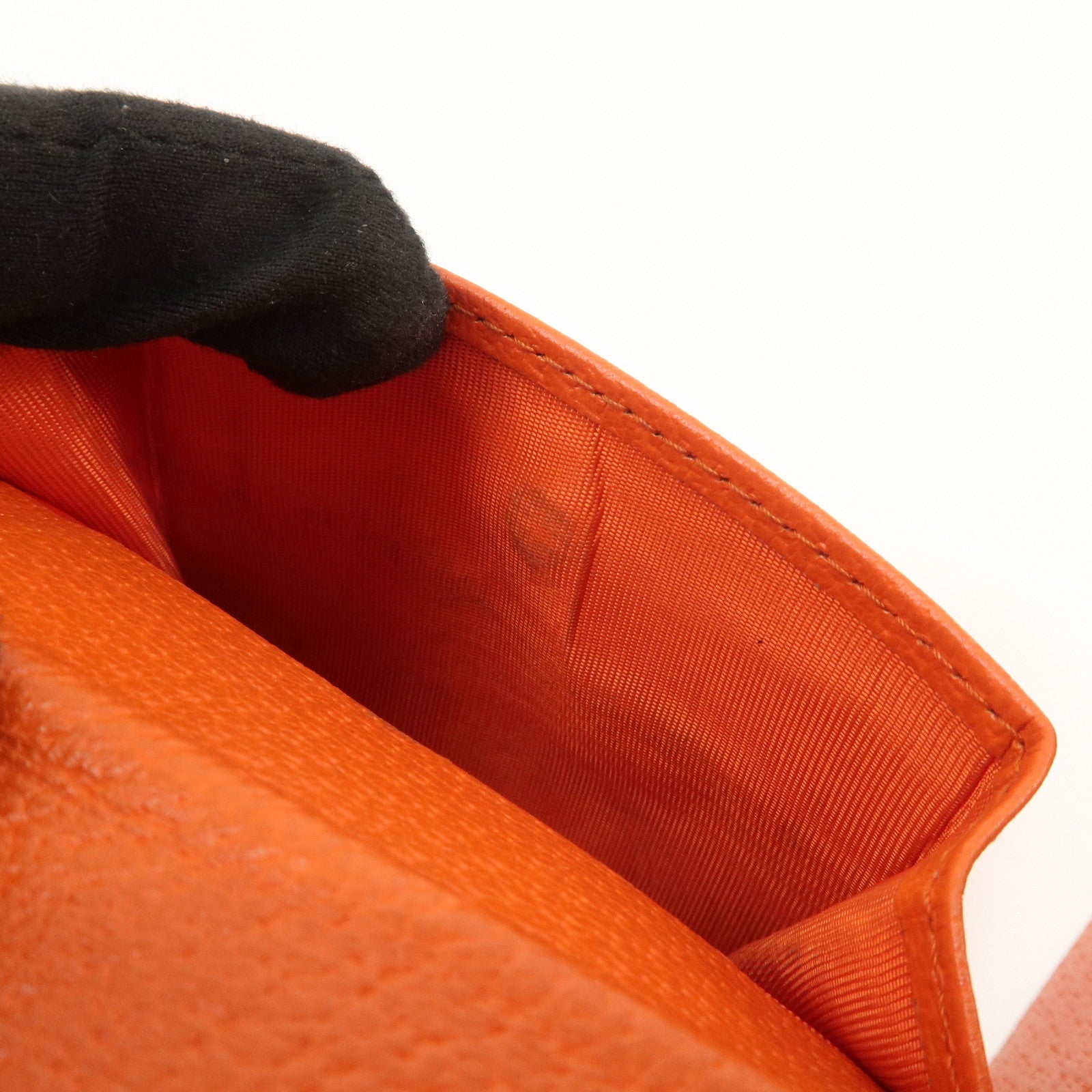 GUCCI GG Supreme Compact Bi-fold Wallet Beige Orange 768244