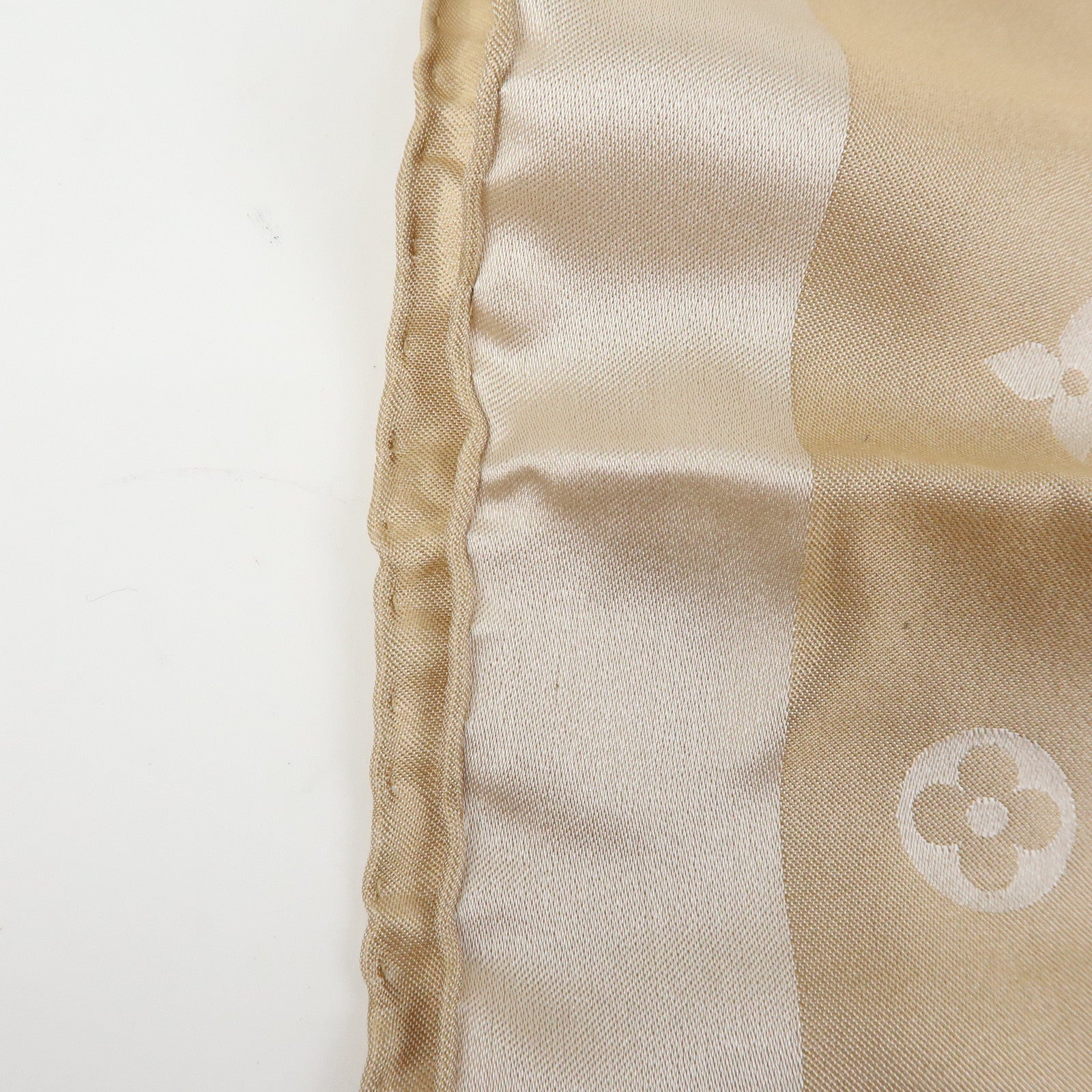 Louis Vuitton Echarpe Capri Silk 100% Scarf Beige M71051