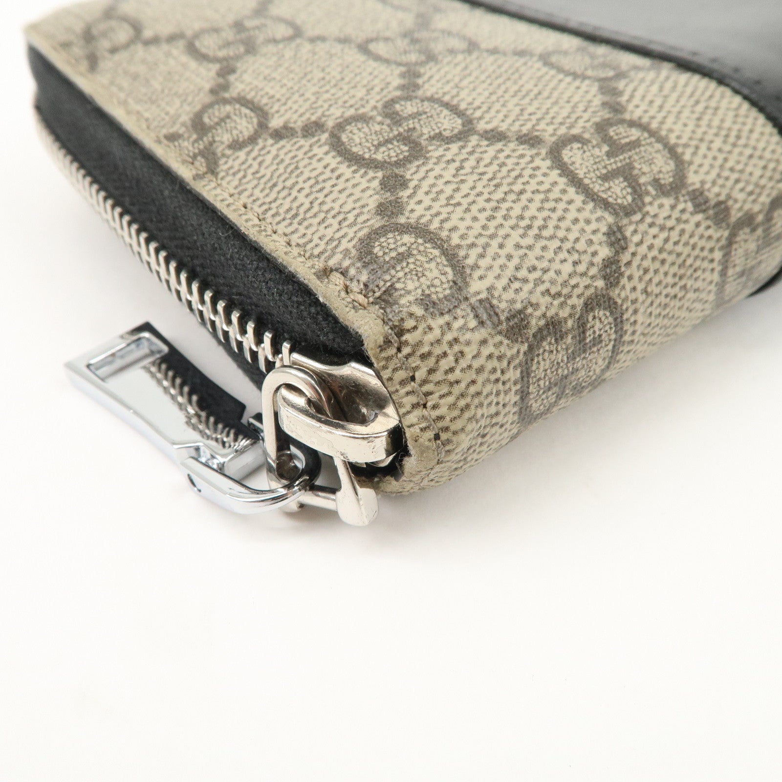 GUCCI GG Supreme Leather Round Zippy Long Wallet Beige Black 451249
