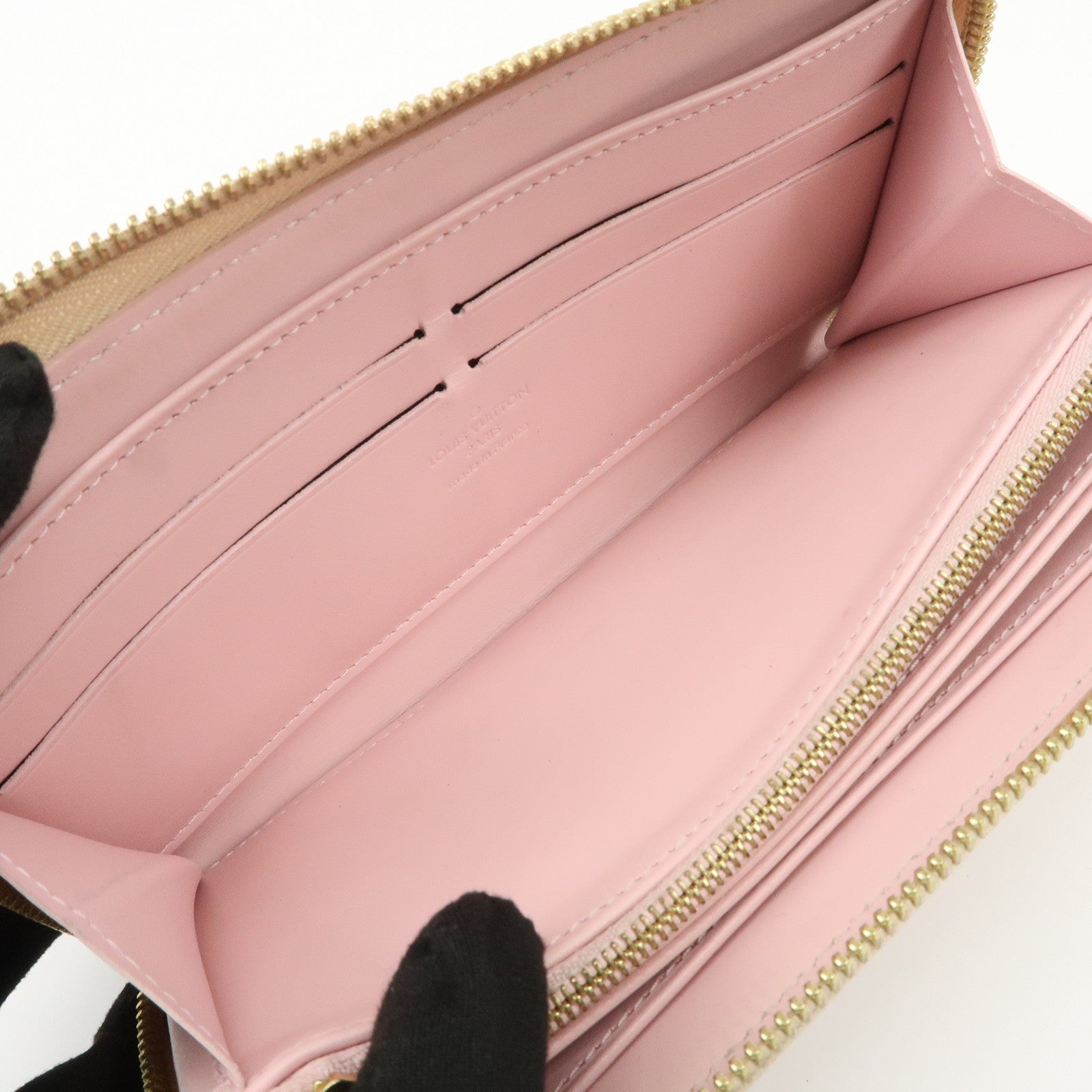 Louis Vuitton Vernis Leather Round Zippy Wallet Dune M58037