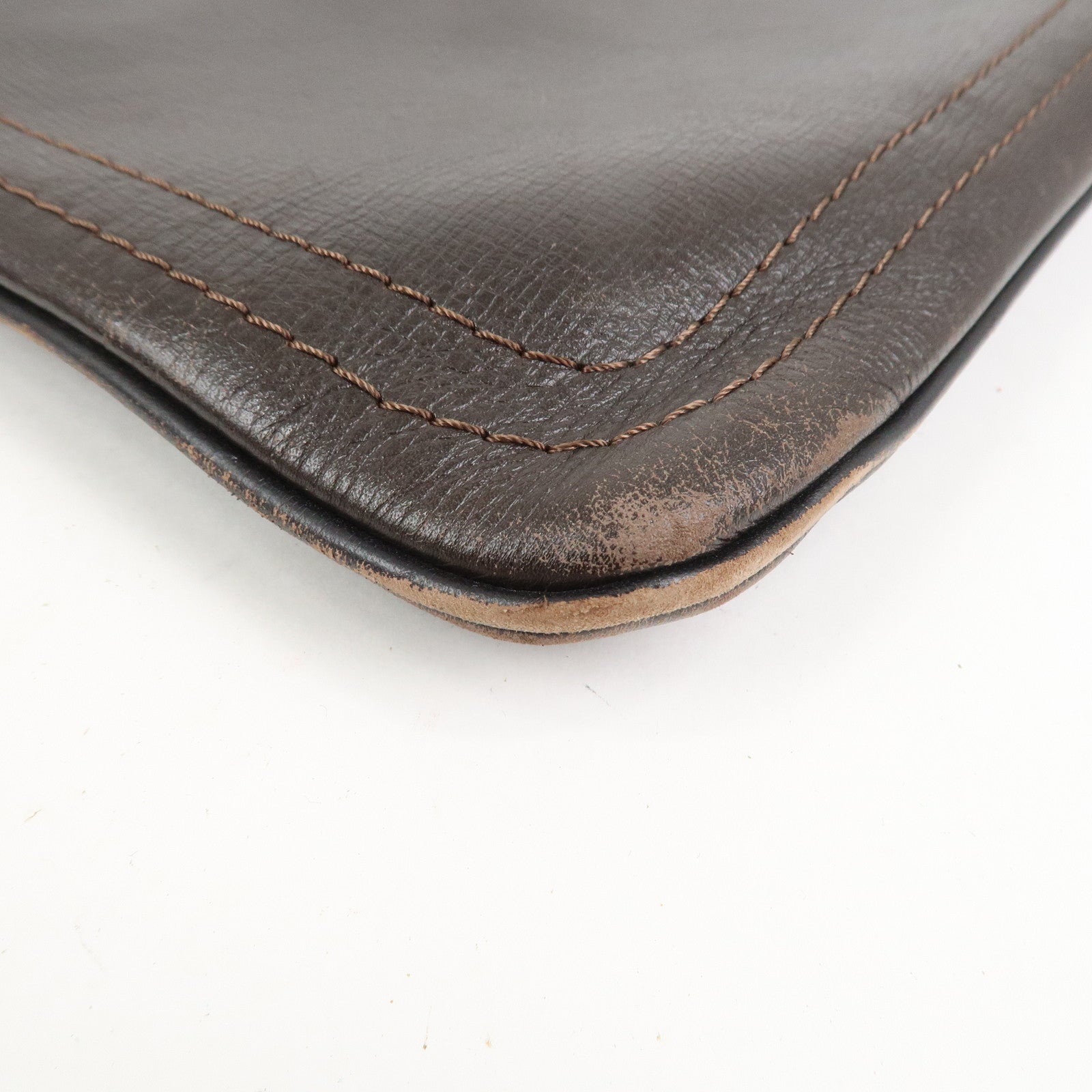 Louis Vuitton Utah Calf Pochette Shawnee Shoulder Bag Cafe M93452