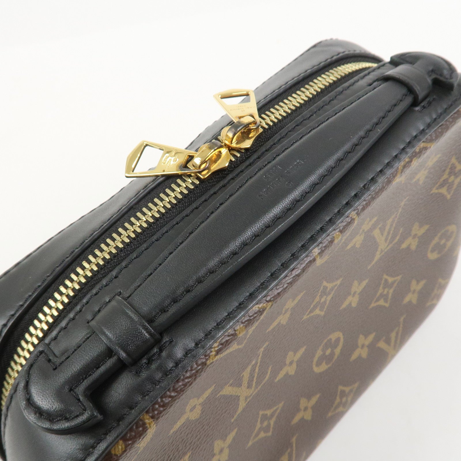 Louis Vuitton Monogram Santonge Shoulder Bag Brown M43555