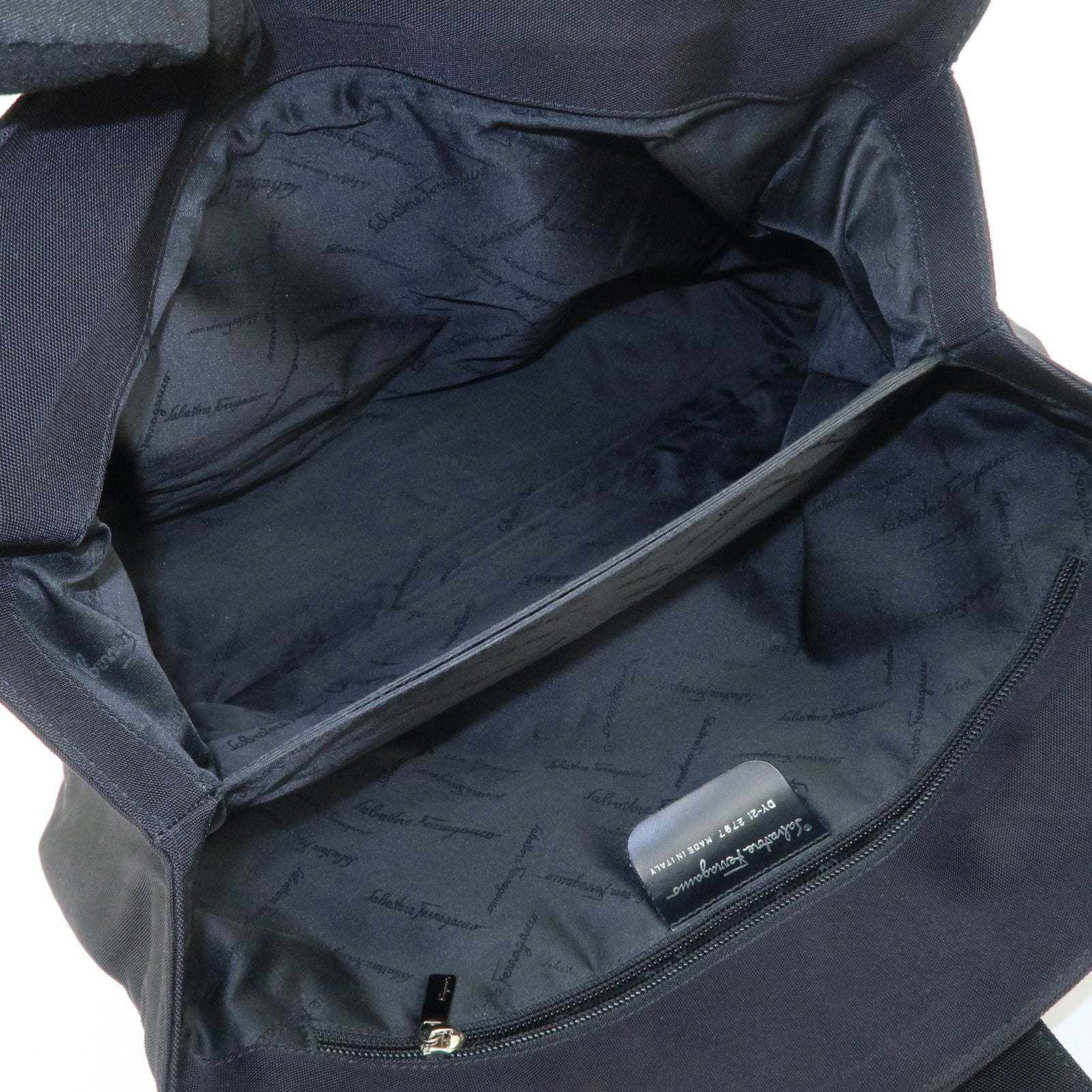 Ferragamo Vara Nylon Embossed Leather Shoulder Bag Hand Bag Black