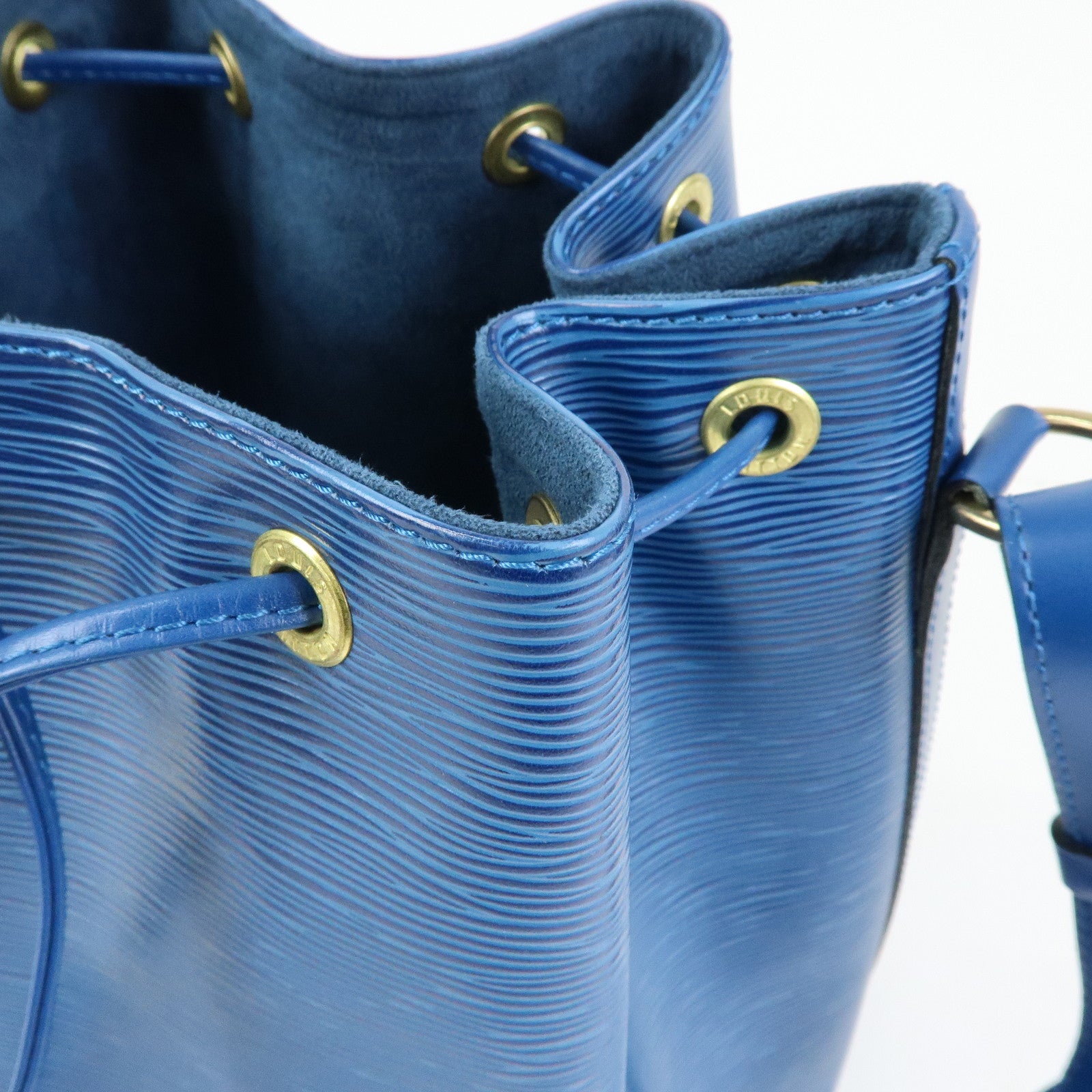 Louis Vuitton Epi Petit Noe Shoulder Bag Toledo Blue M44105