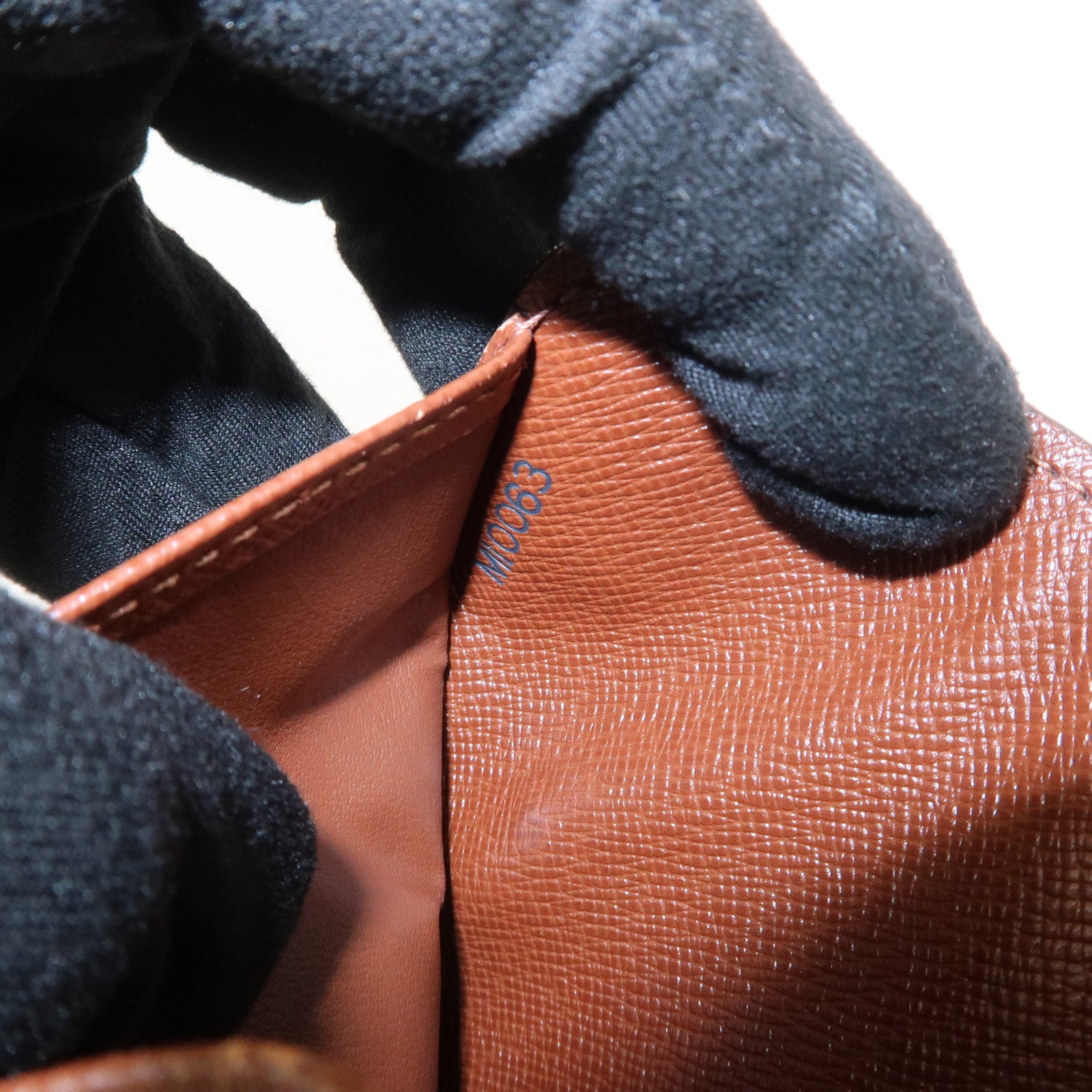 Louis Vuitton Monogram Canvas Compact Zippy Wallet Brown M61667