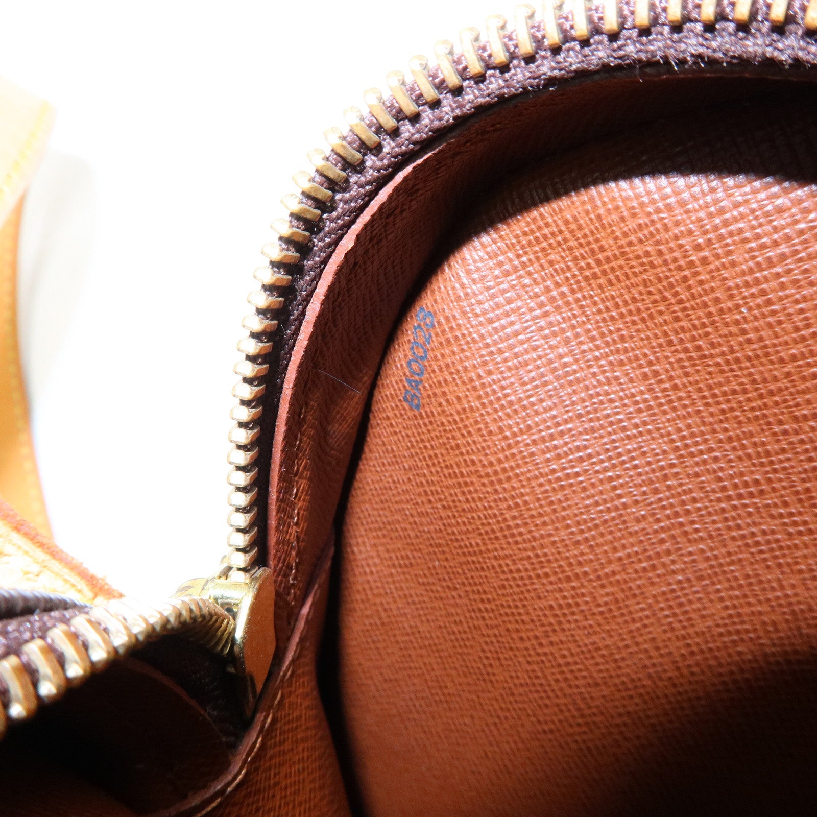 Louis Vuitton Monogram Blois Crossbody Shoulder Bag Brown M51221
