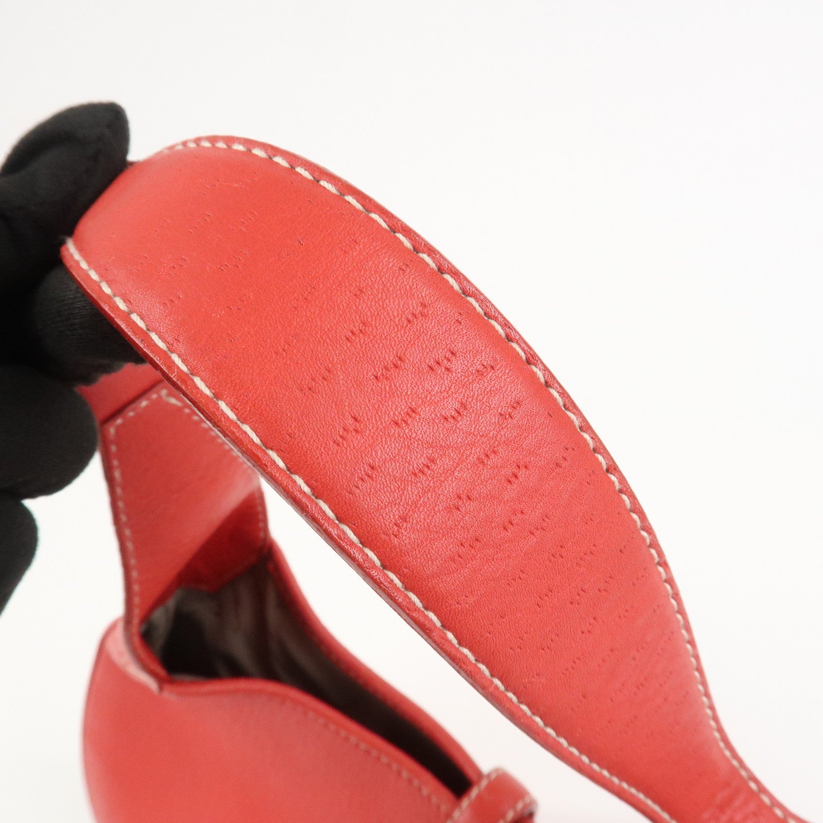 Ferragamo Gancini Leather Shoulder Bag Red