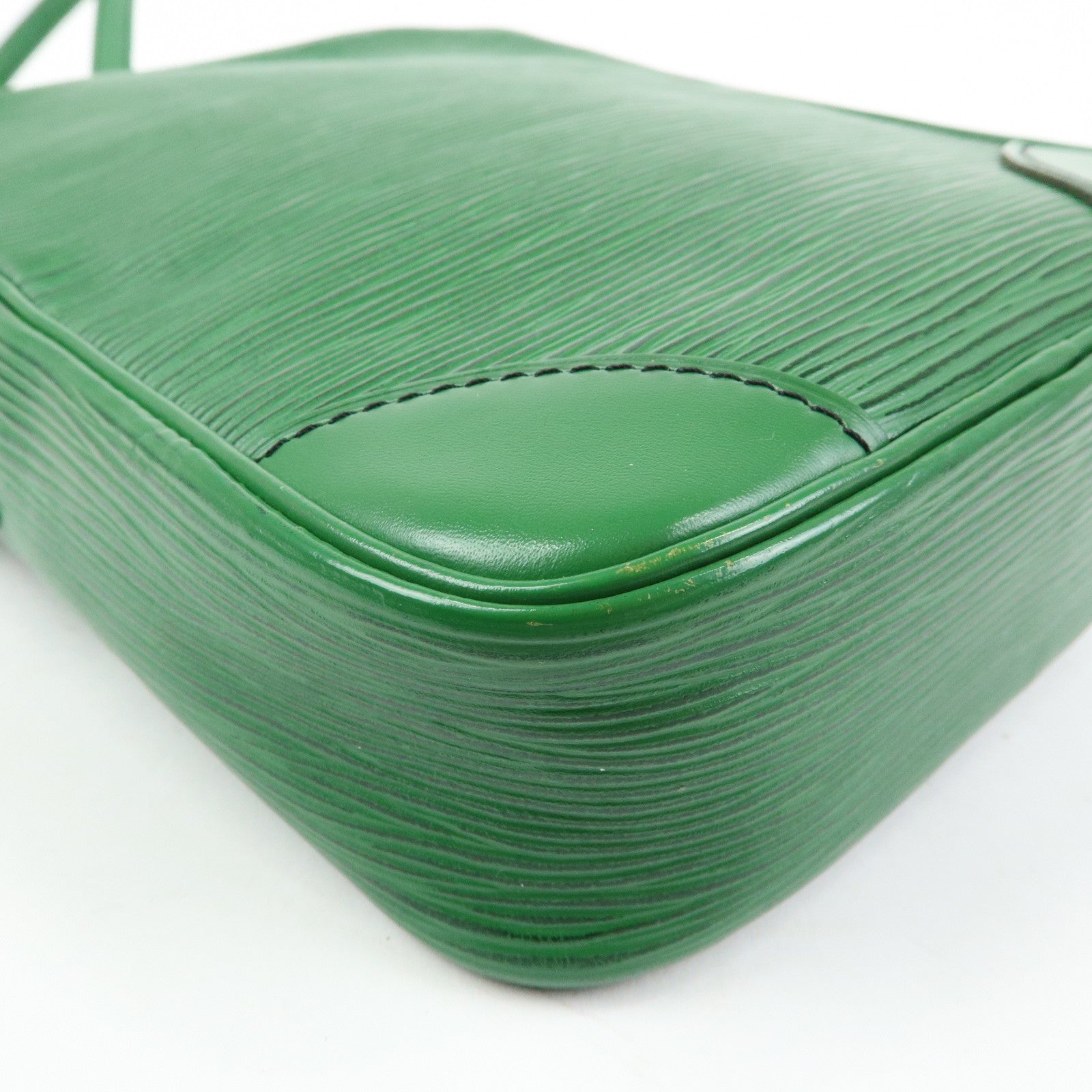 Louis Vuitton Epi Epi leather Danube Shoulder Bag Borneo Green M45634