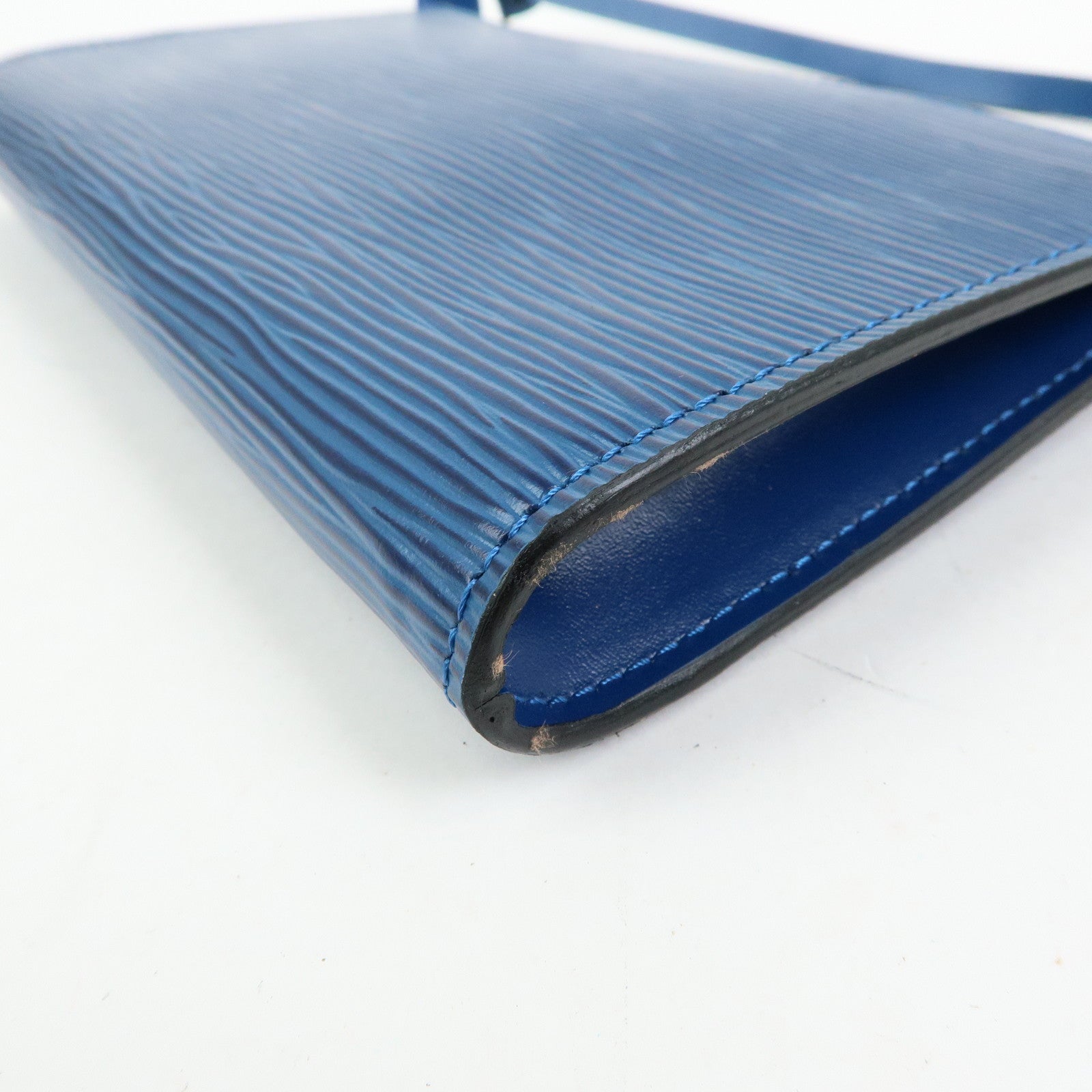 Louis Vuitton Epi Pochette Accessoires Pouch Toledo Blue M52945