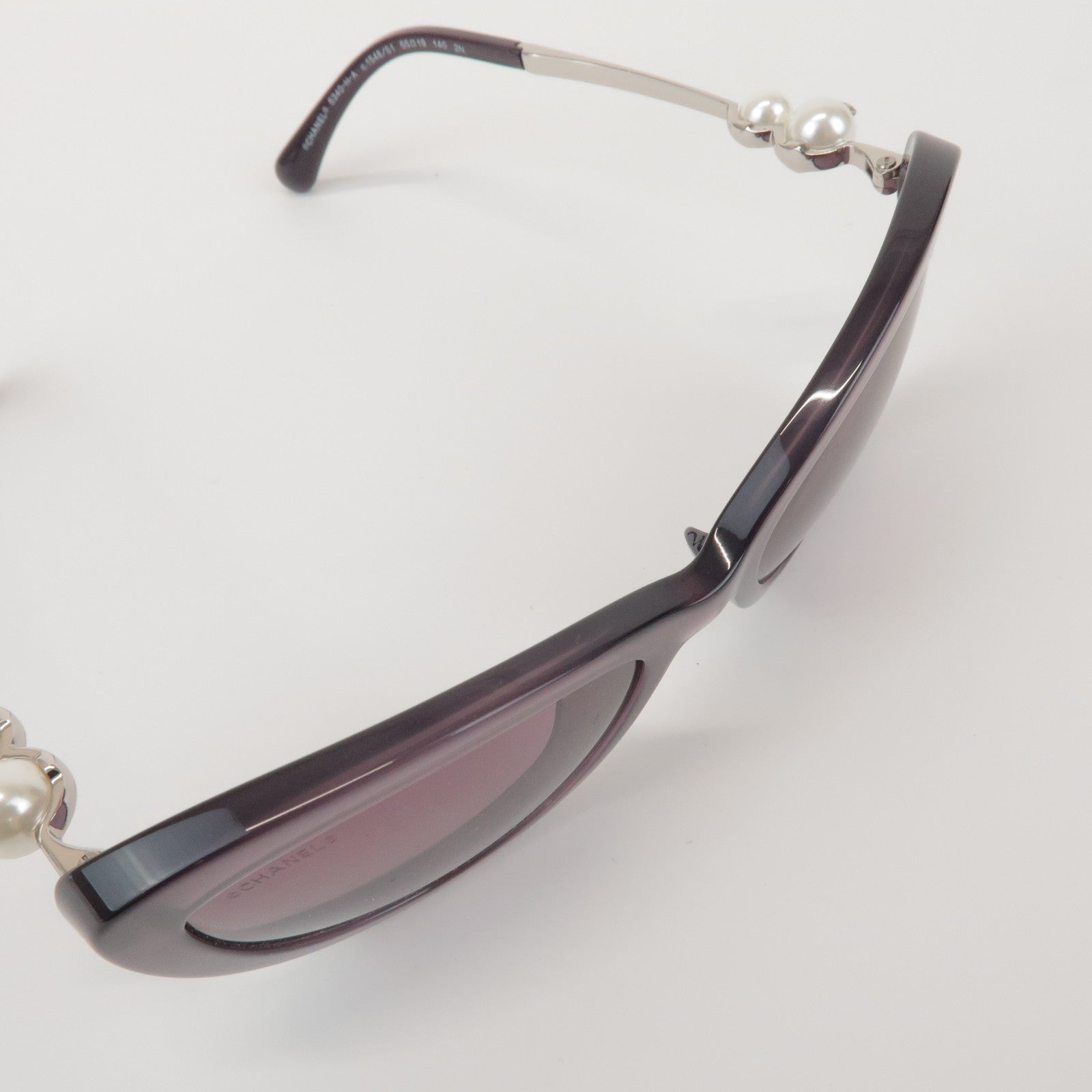 CHANEL Plastic Faux Pearl Cat-Eye Sunglasses 55□19 Purple 5340-H-A