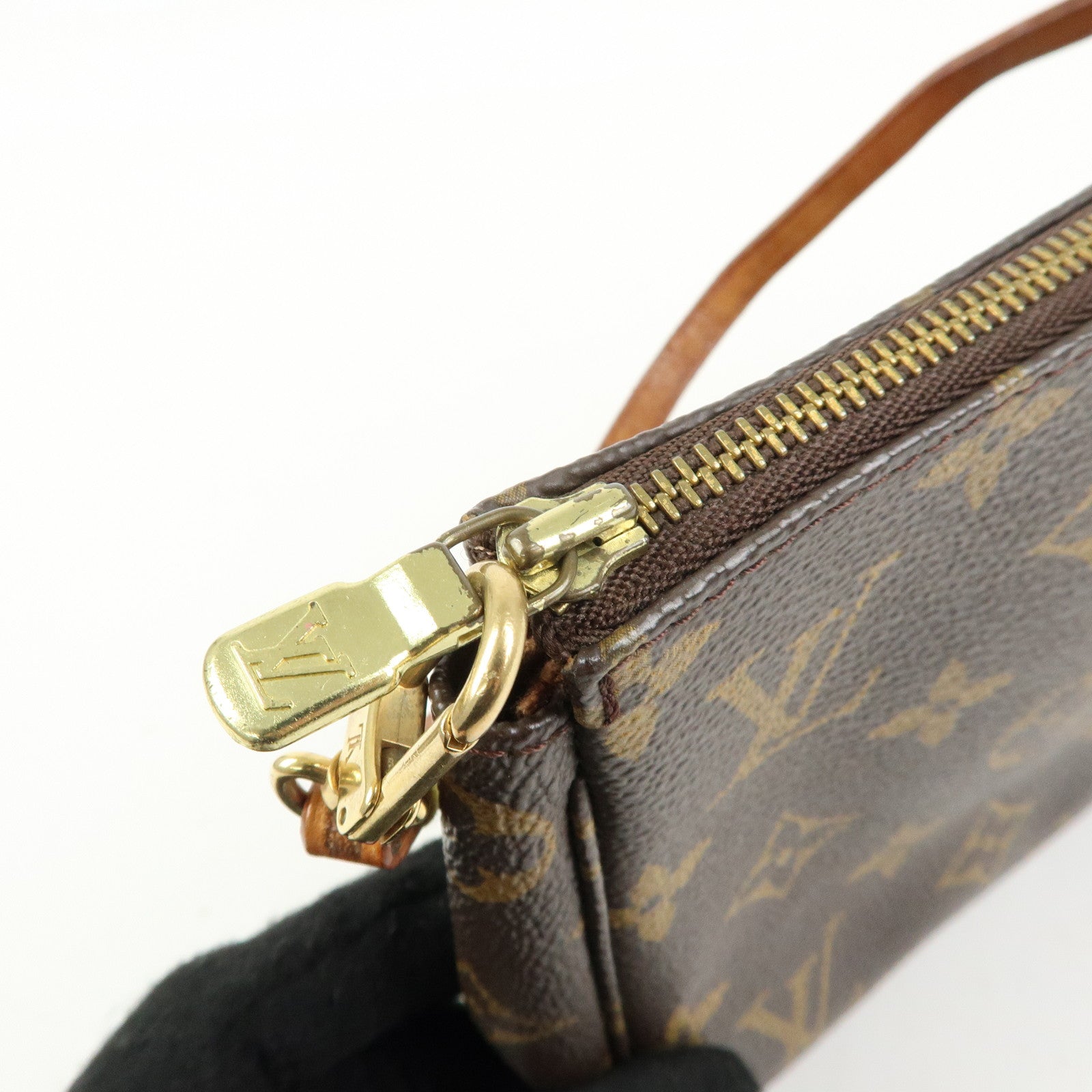 Louis Vuitton Monogram Pochette Accessoires Pouch Hand Bag M51980