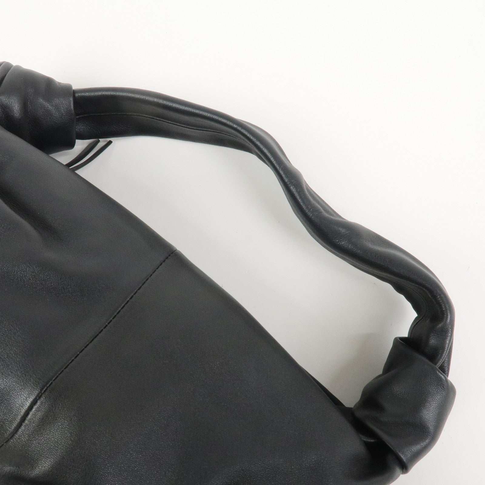 BOTTEGA VENETA Double Knots Leather Hand Bag Black