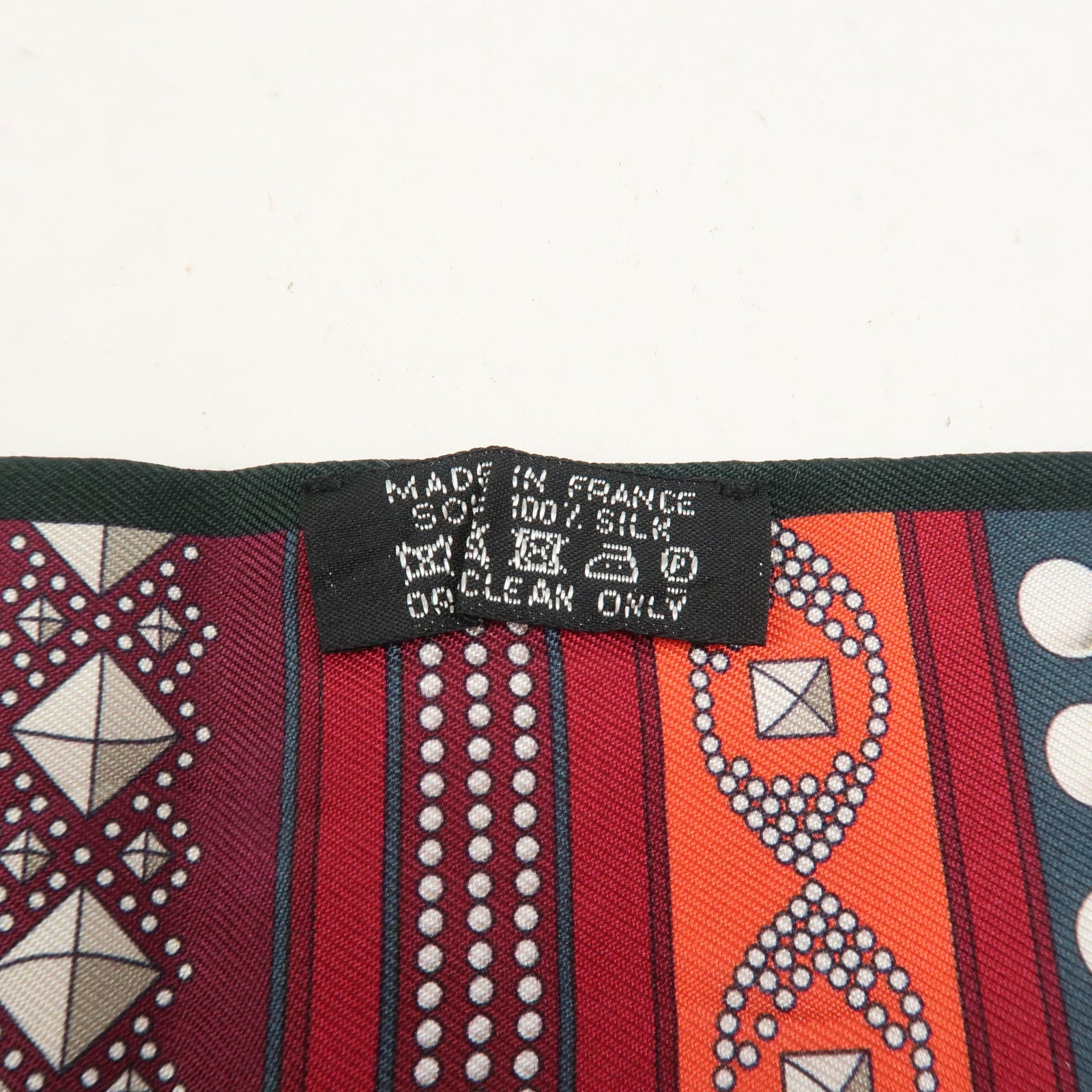 HERMES Twilly Silk 100% Scarf COLLIERS DE CHIENS REMIX Green Red