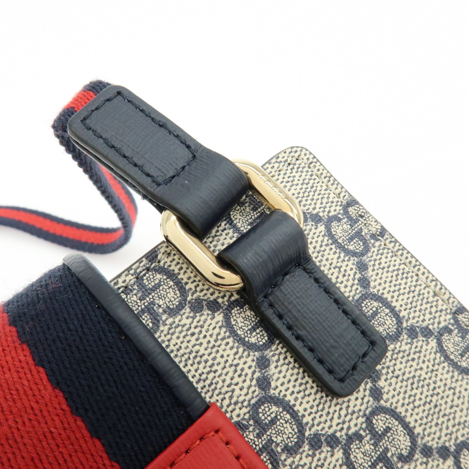 GUCCI Sherry Heart GG Supreme Shoulder Bag Beige Navy 293830