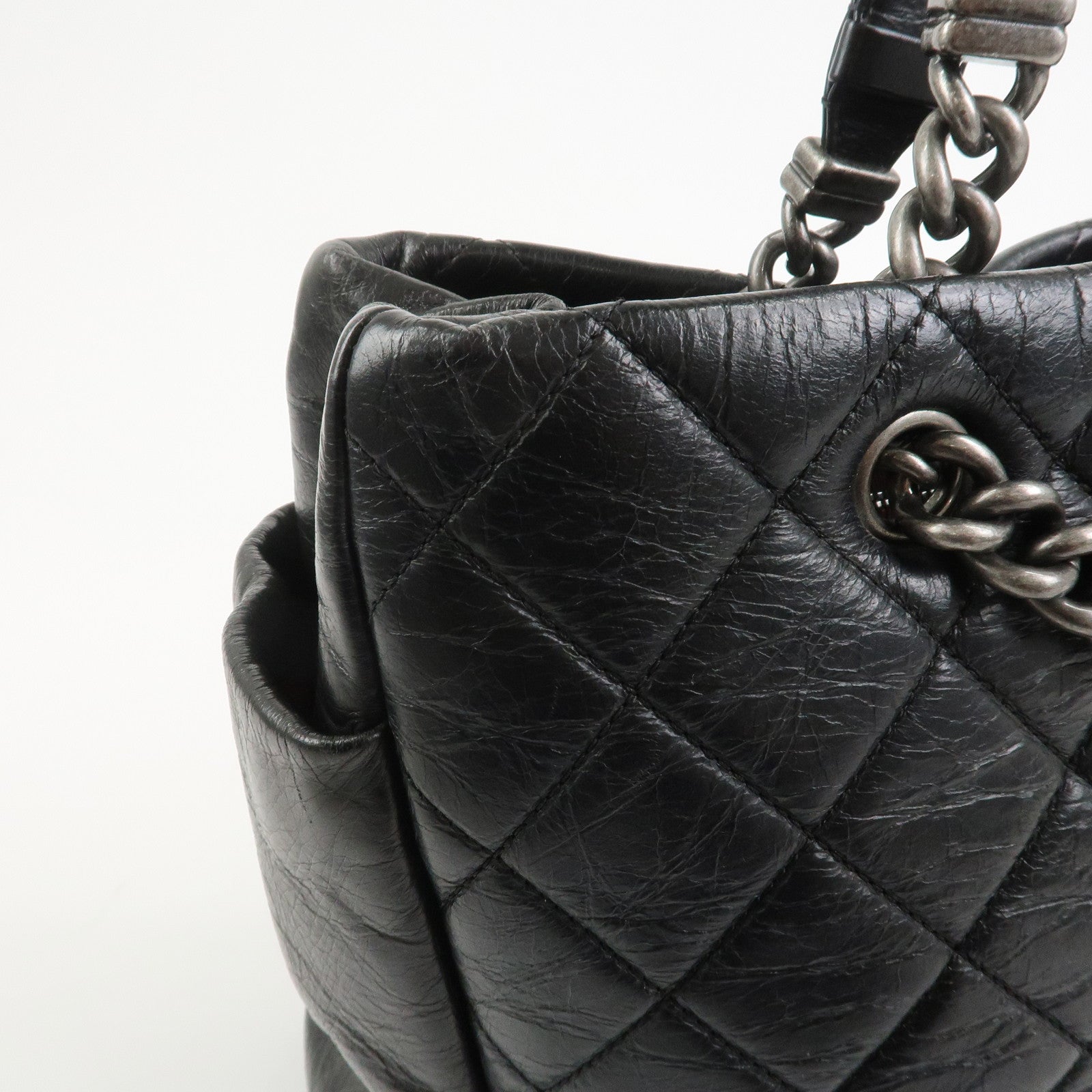 CHANEL Matelasse Calf Leather Chain Tote Bag Black