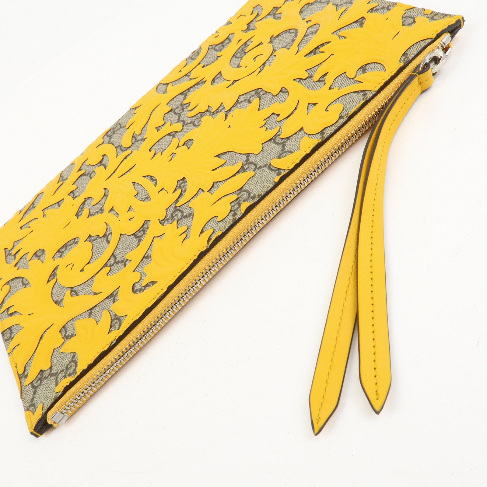 GUCCI GG Supreme Arabesque Leather Clutch Bag Beige Yellow 410810