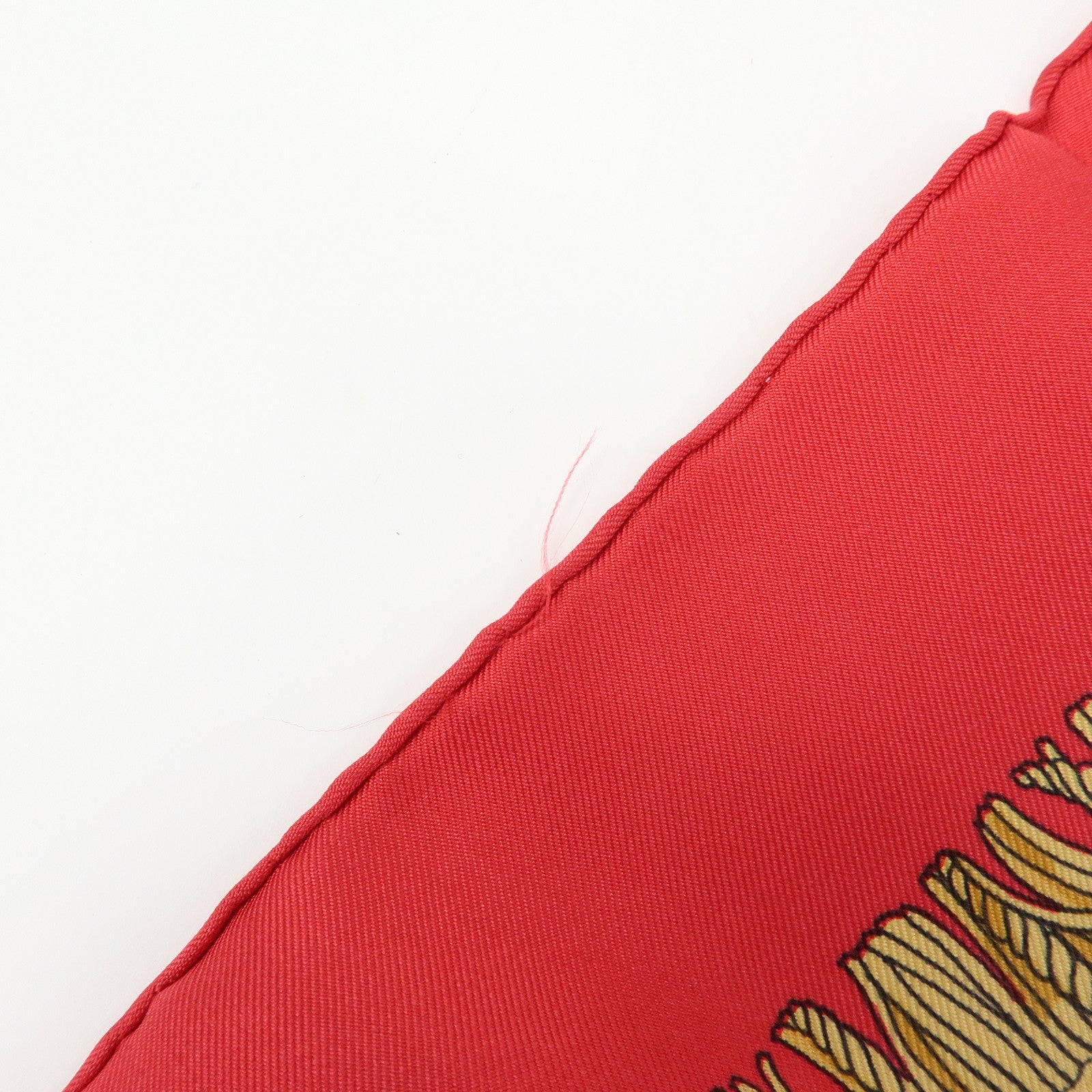 HERMES Carre 90 Silk 100% Scarf VUE DU CARROSSE DE LA GALERE White