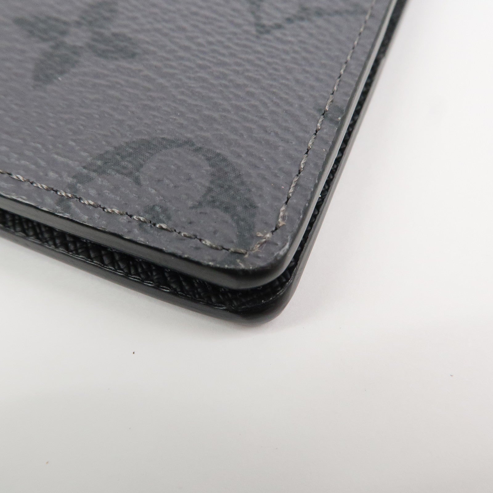 Louis Vuitton Monogram Eclips Portefeuille Slender Wallet M80906