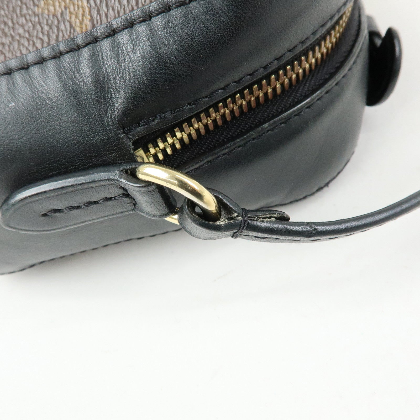 Louis Vuitton Monogram Canvas Leather Saintonge Shoulder Bag M43555