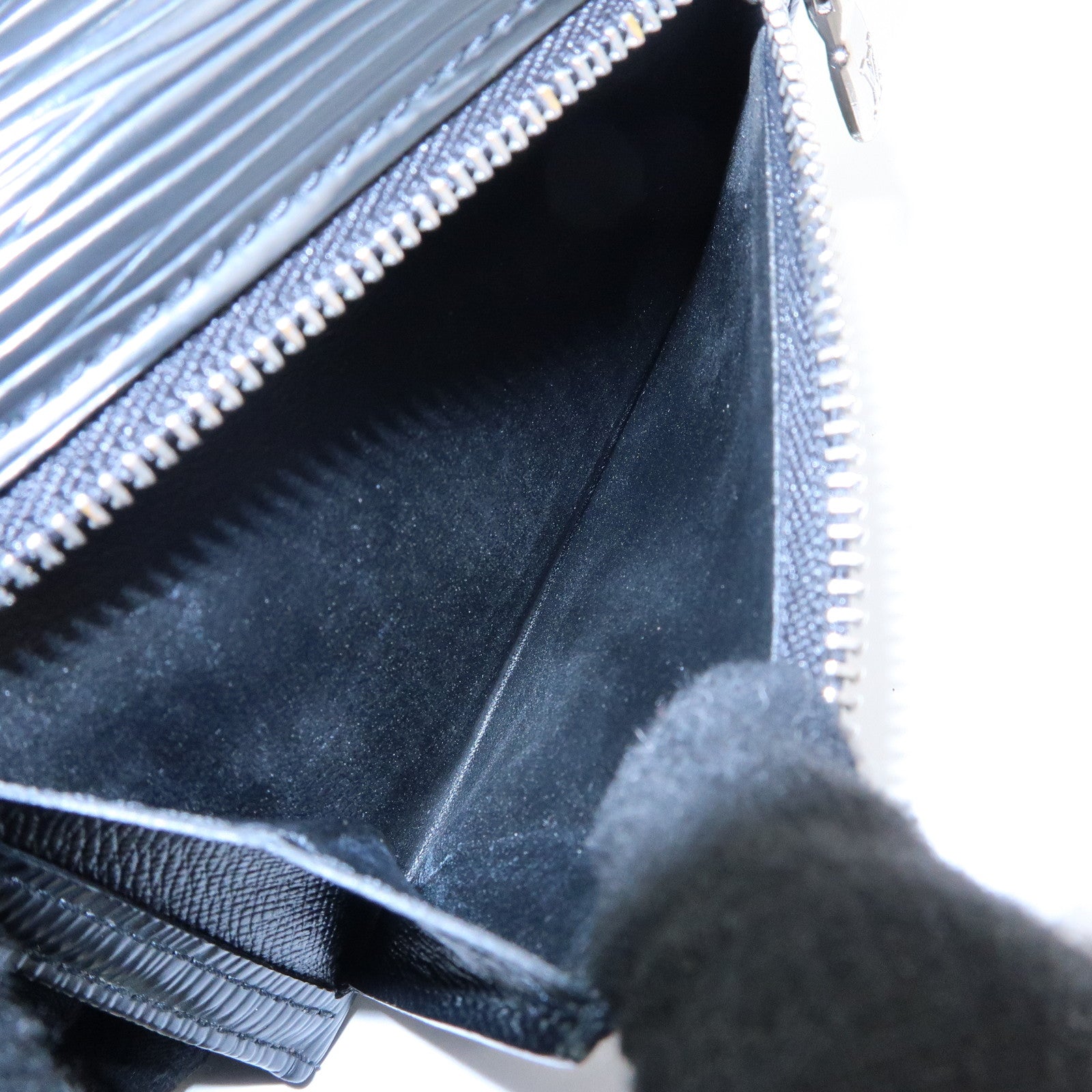 Louis Vuitton Epi Portefeuille Koala Compact Wallet Noir M58012