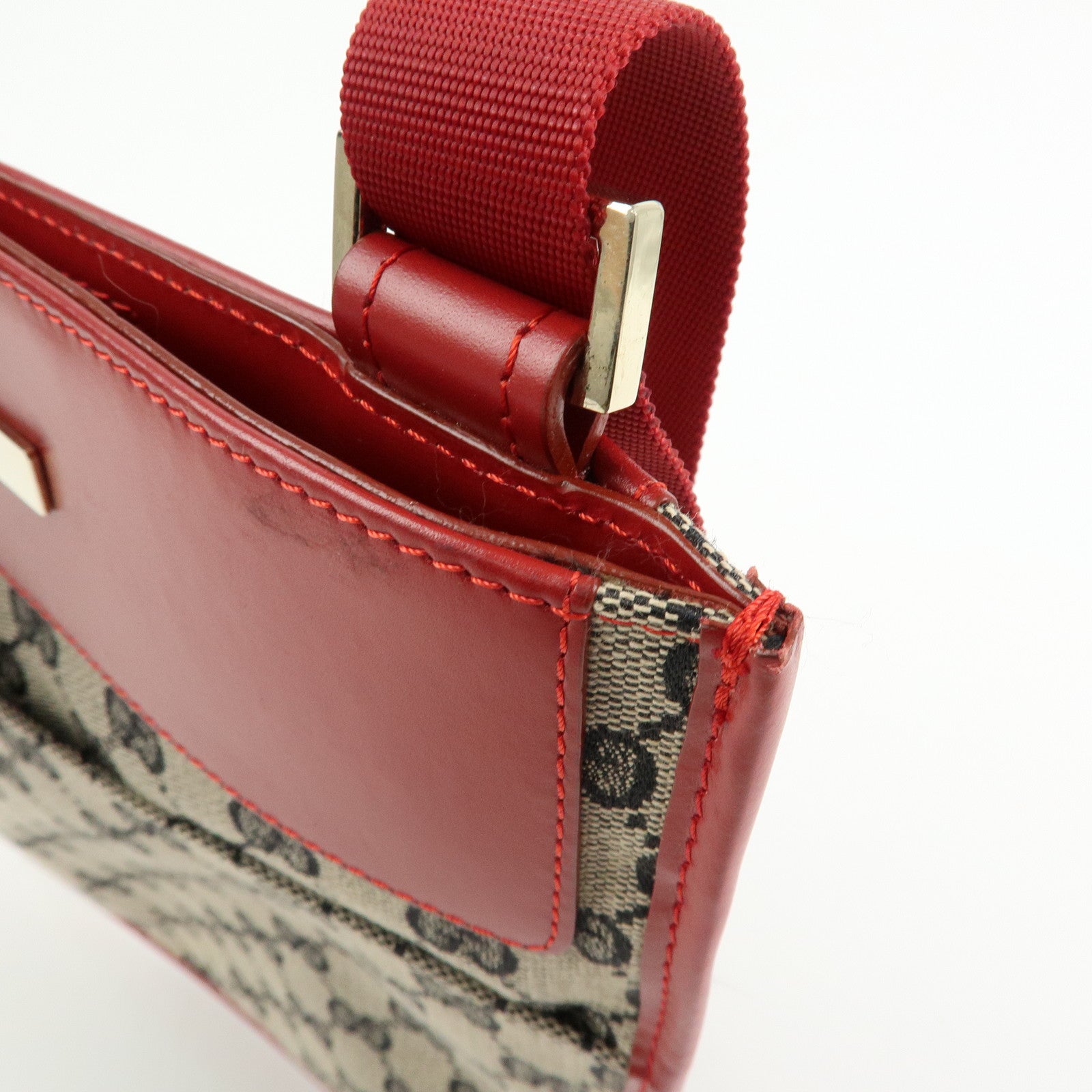 GUCCI GG Canvas Leather Shoulder Crossbody Bag Red 019・0348・200047