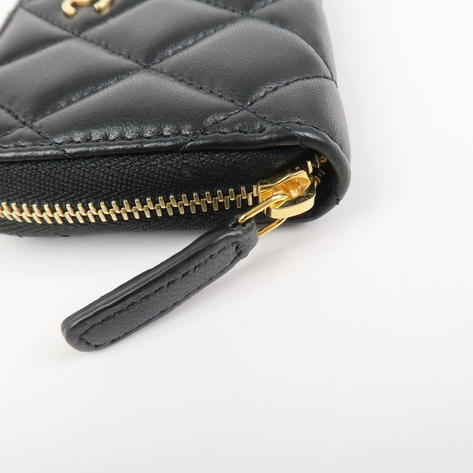 CHANEL Matelasse Lamb skin Classic Zippy Coin Case Black AP0216