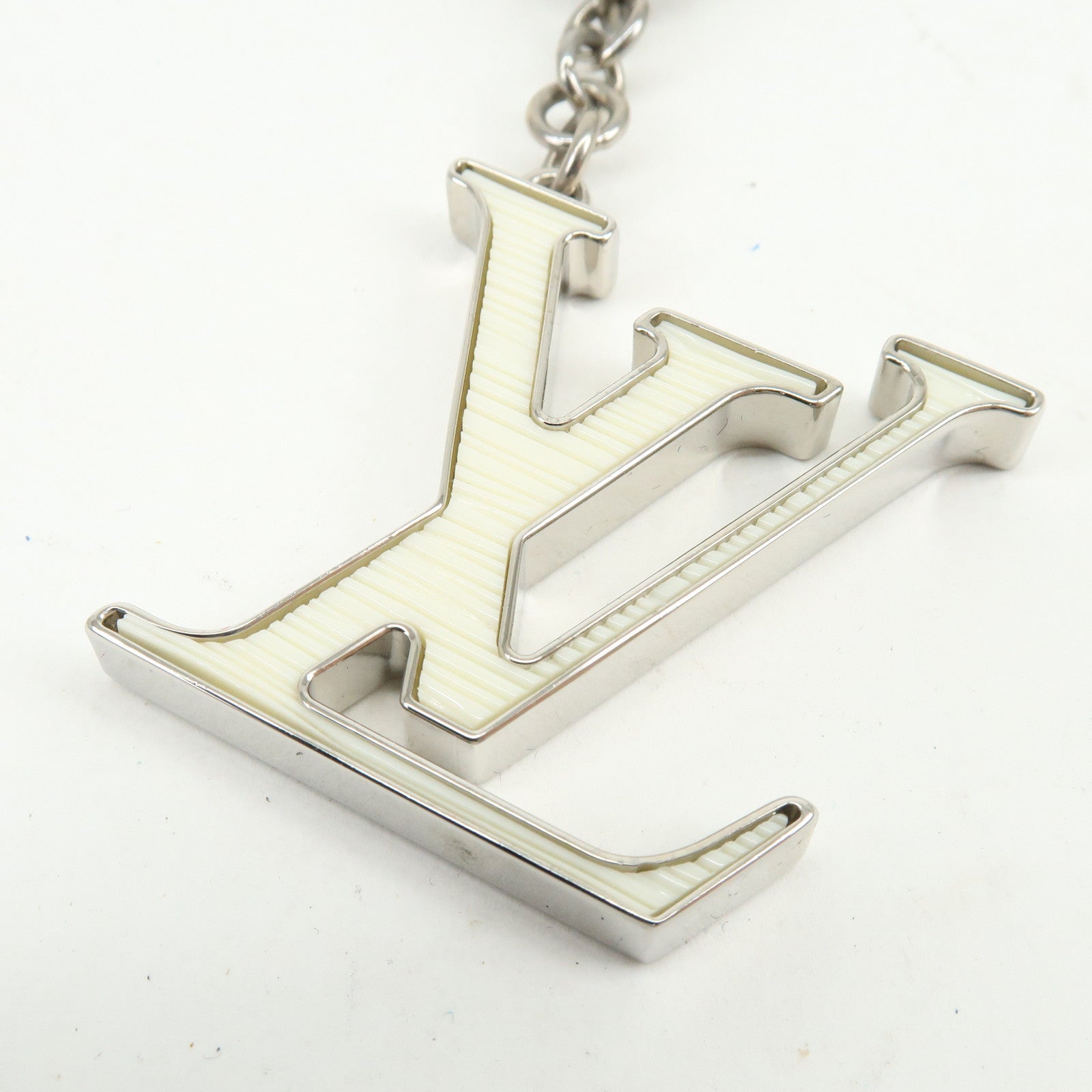 Louis Vuitton Bijoux Sac Fleur de Epi Bag Metal Charm White M65085