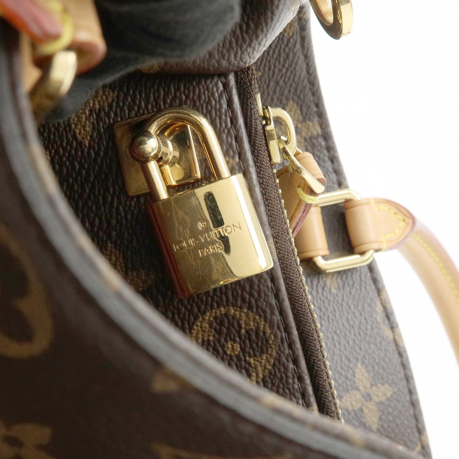 Louis Vuitton Monogram Montaigne MM 2Way Bag Hand Bag M41056