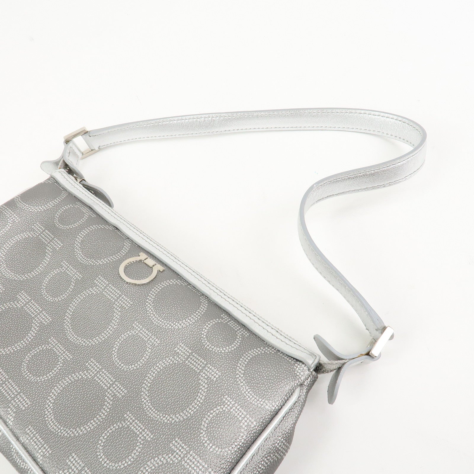 Ferragamo Gancini Logo Leather Shoulder Bag Hand Bag Silver