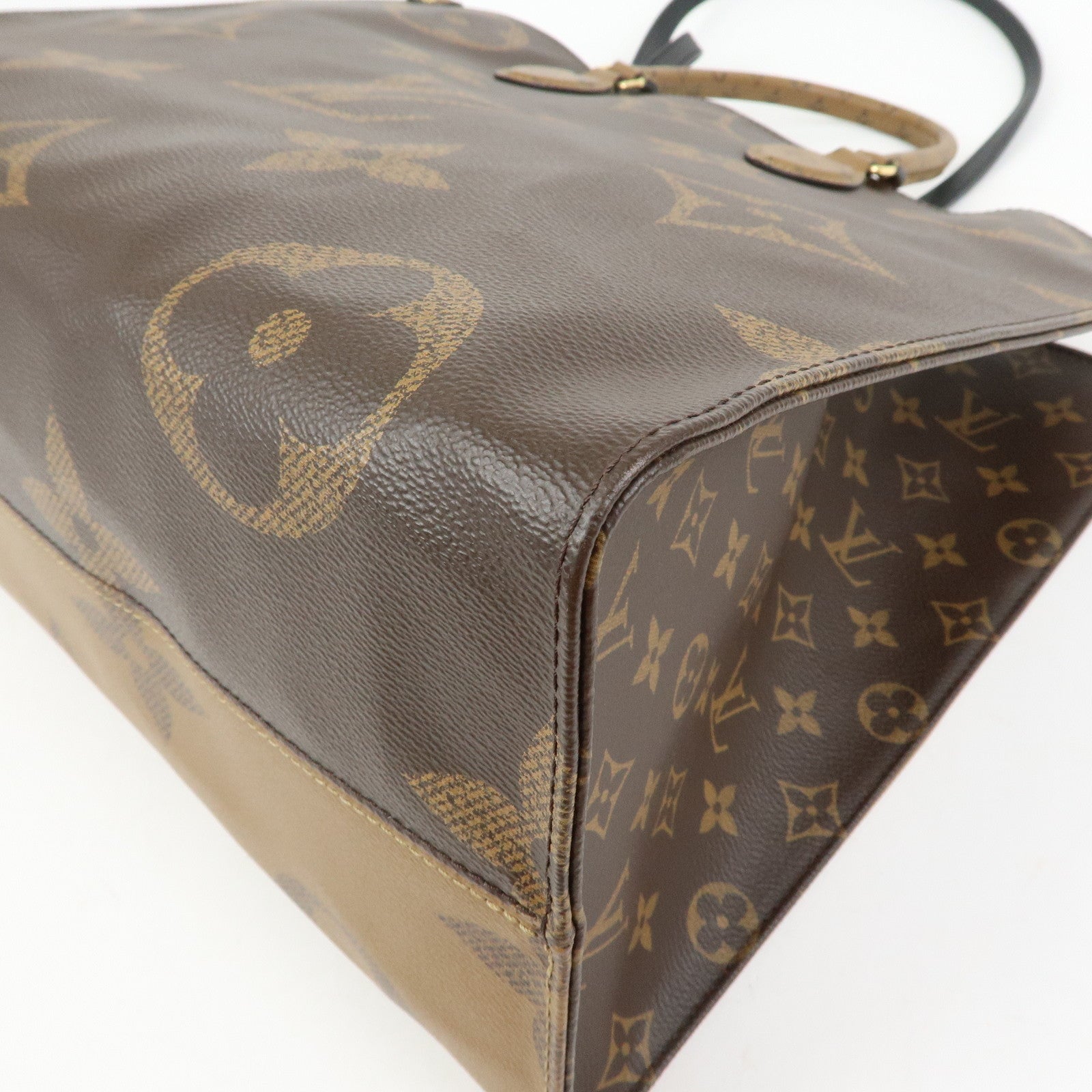 Louis Vuitton Monogram Giant On The Go GM Leather Hand Bag M45320