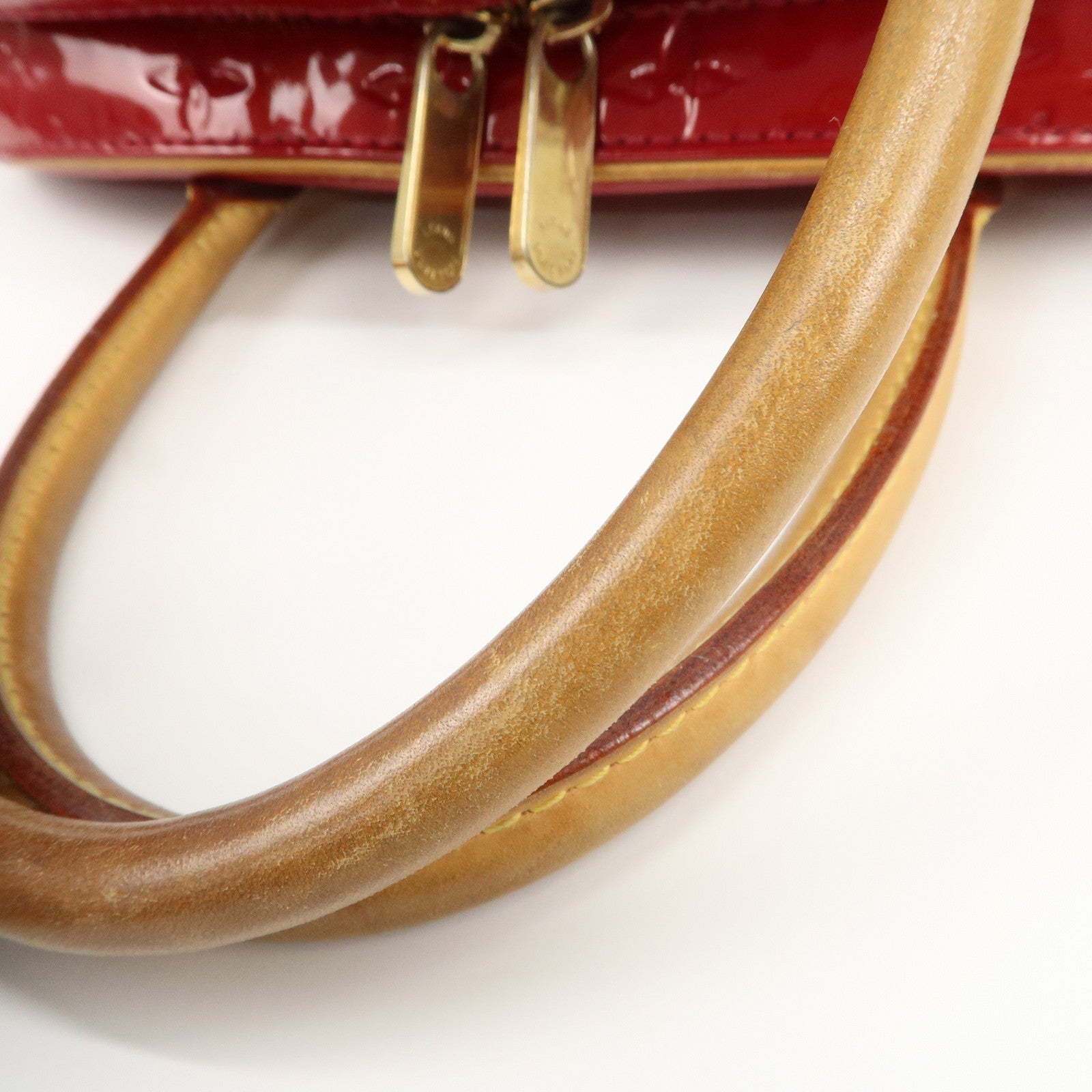 Louis Vuitton Monogram Vernis Summit Drive Hand Bag Red M93513