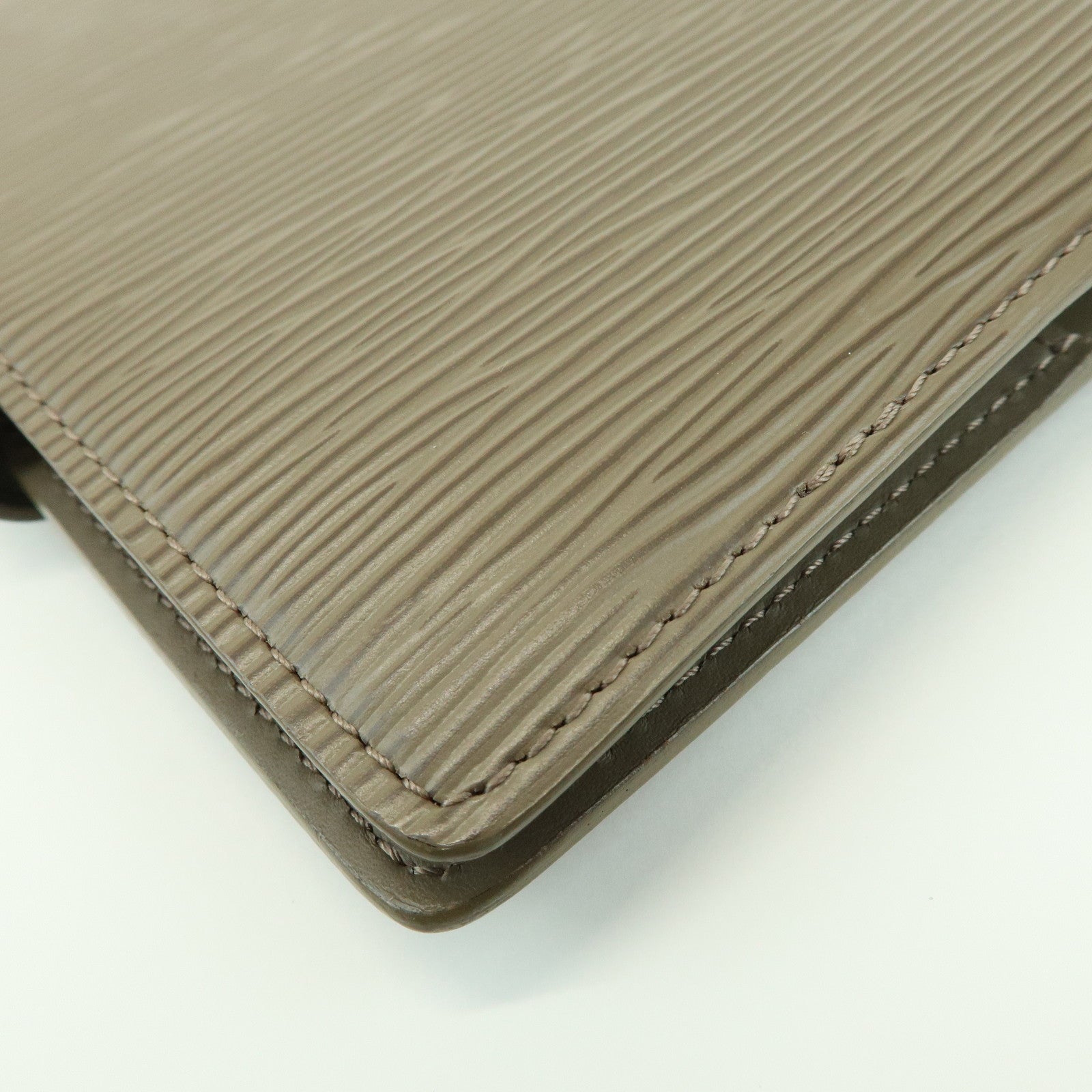 Louis Vuitton Epi Leather Agenda PM Planner Cover Pepper R2005C