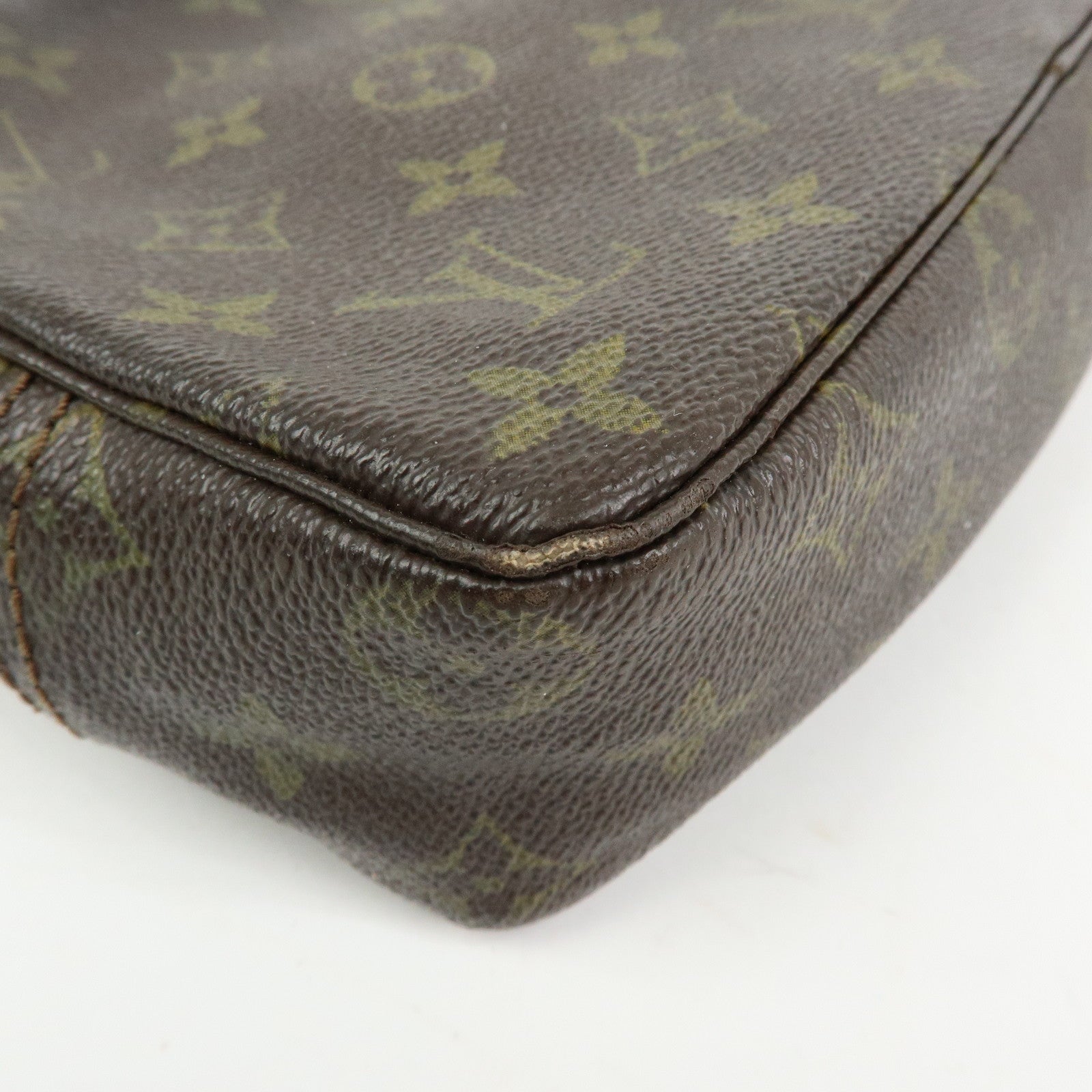 Louis Vuitton Monogram Trousse Toilette 23 Cosmetic Pouch M47524