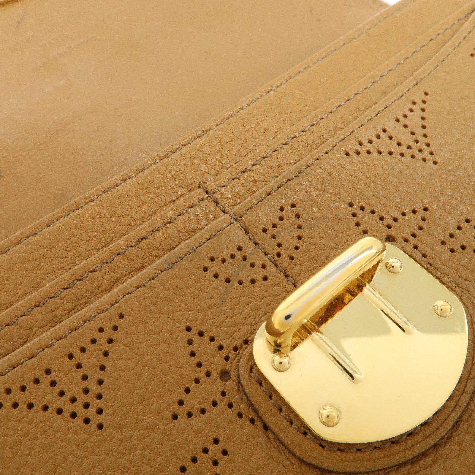 Louis Vuitton Monogram Mahina Portefeuille Iris Wallet M58140