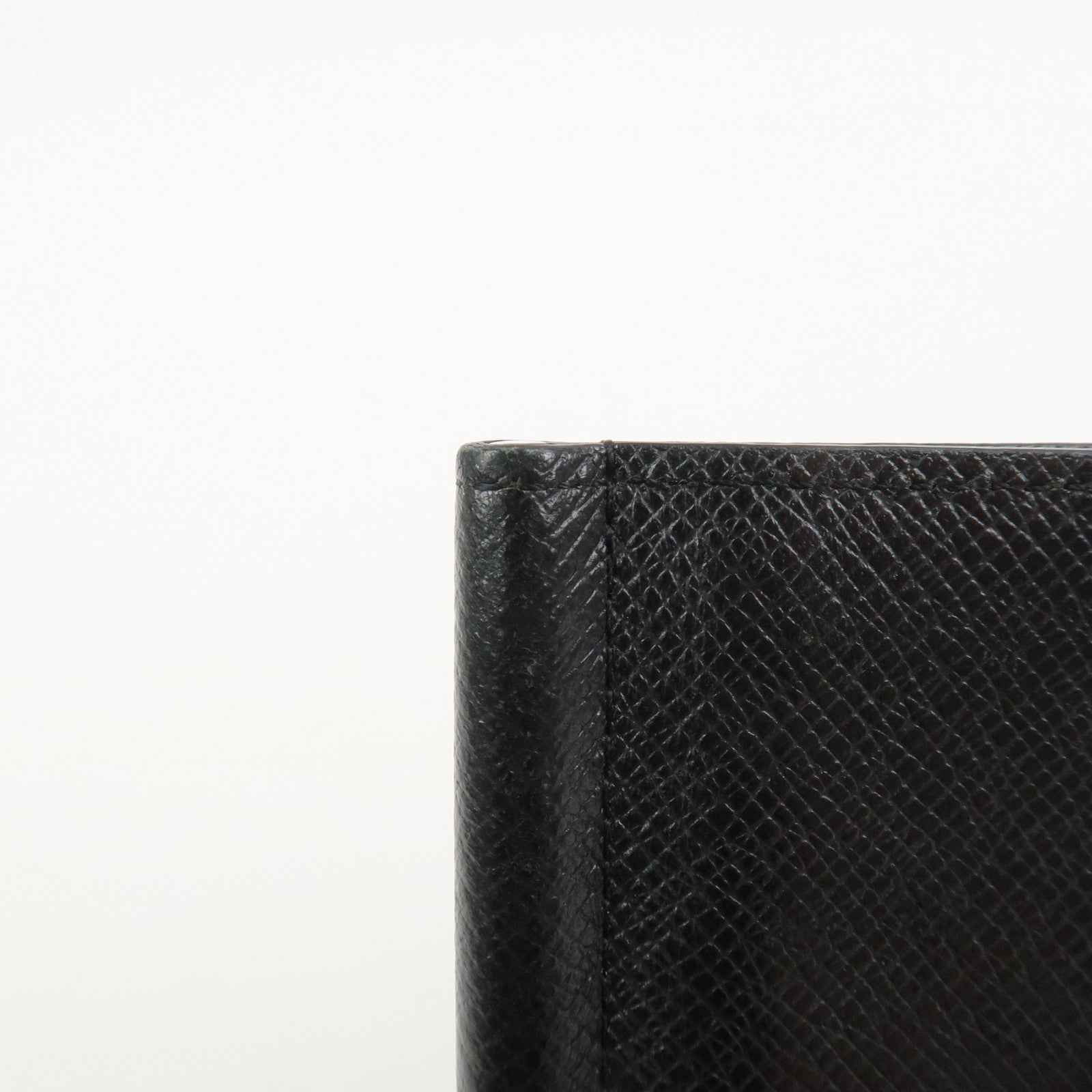 Louis Vuitton Taiga Portefeuille Pince Card Case Bill Clip M62978