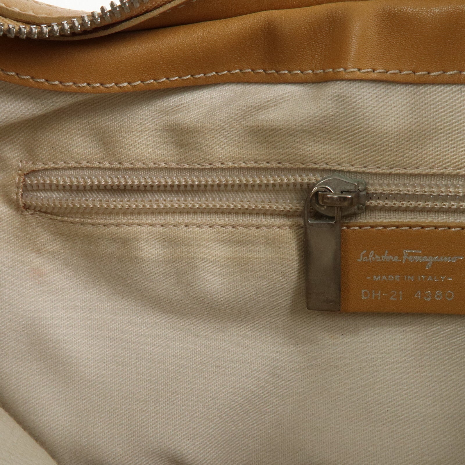 Ferragamo Gancini Leather Shoulder Bag Hand Bag Light Brown